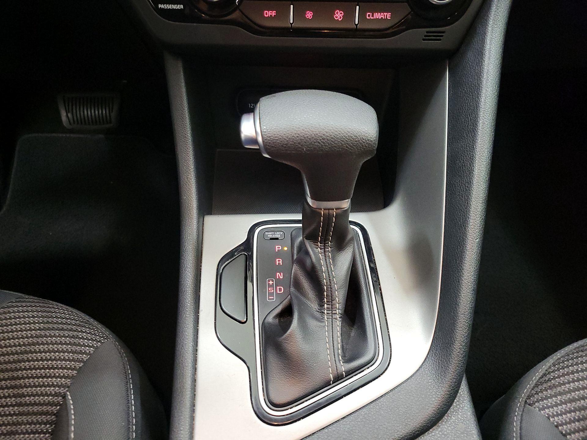 Thumbnail: 2019 Kia Niro - 17