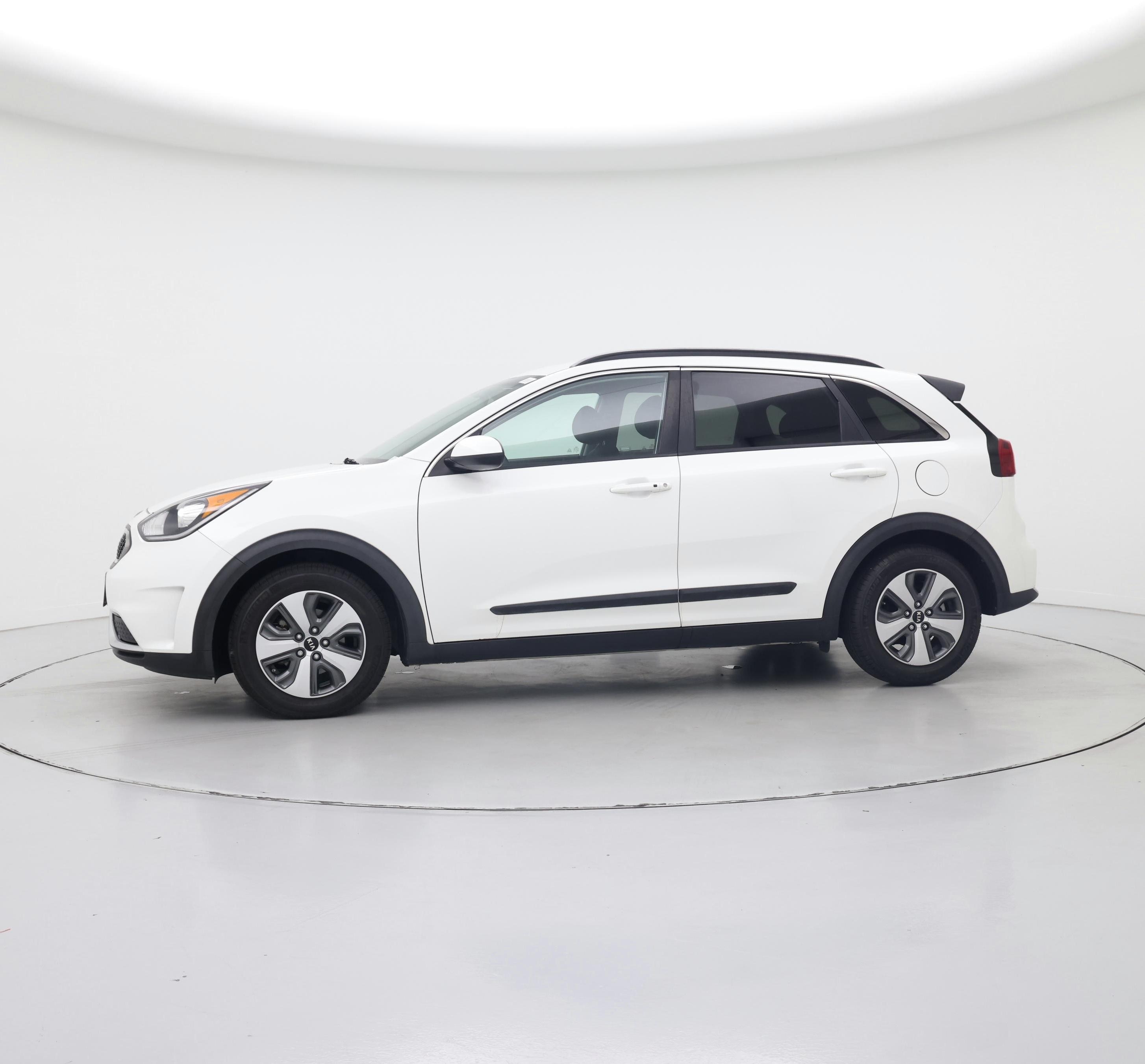 Thumbnail: 2019 Kia Niro - 3