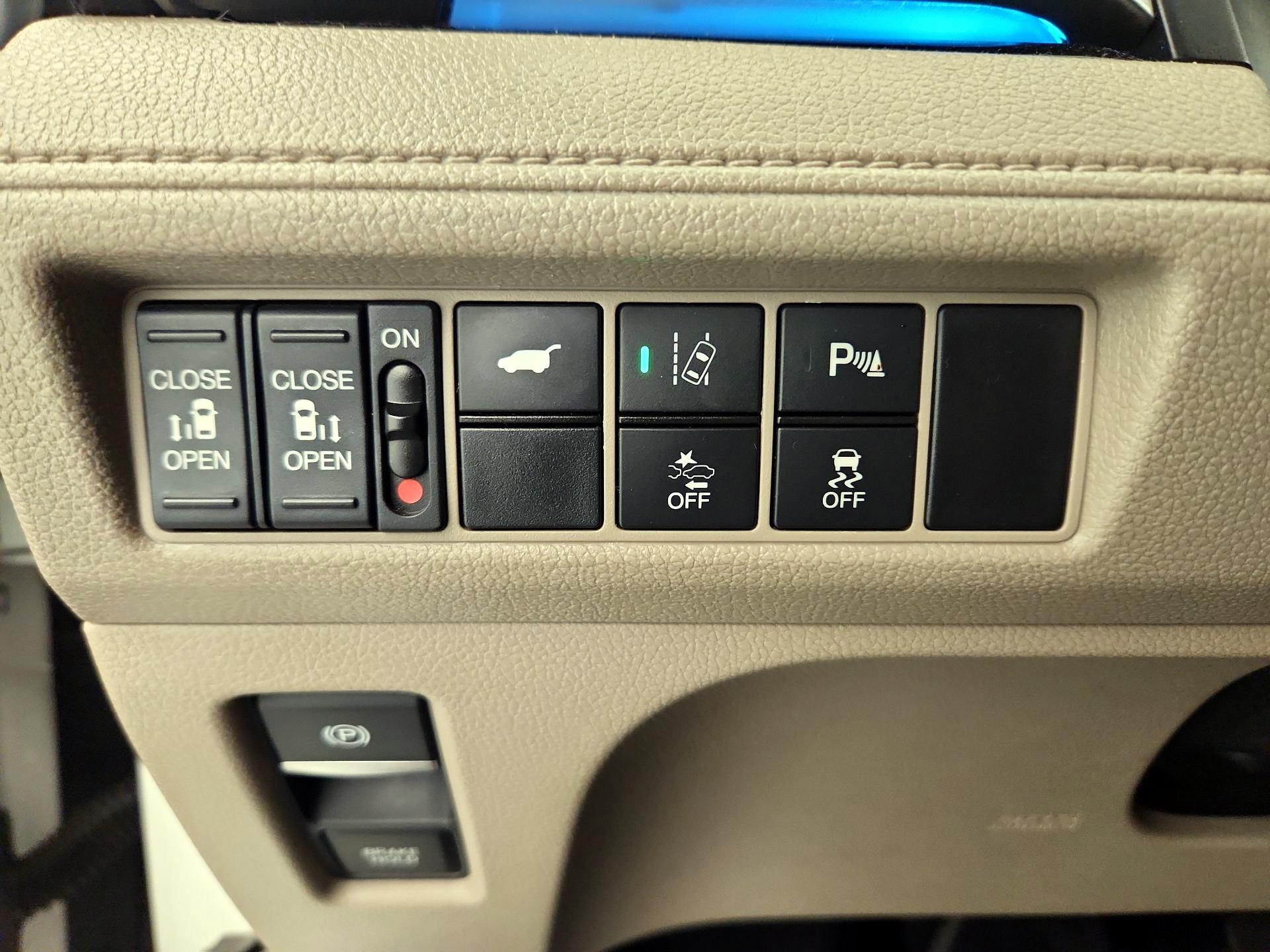 Thumbnail: 2020 Honda Odyssey - 13