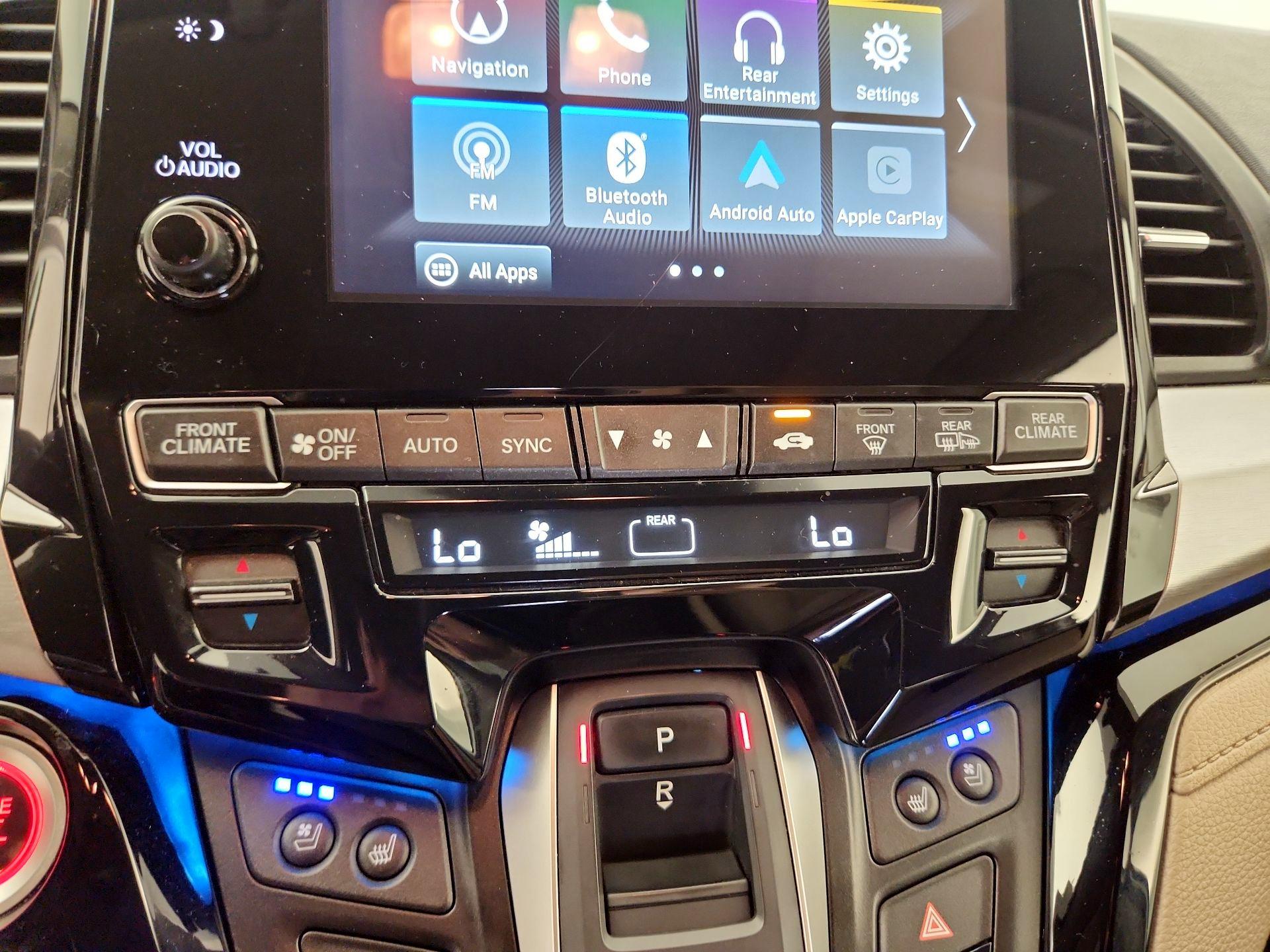 Thumbnail: 2020 Honda Odyssey - 16