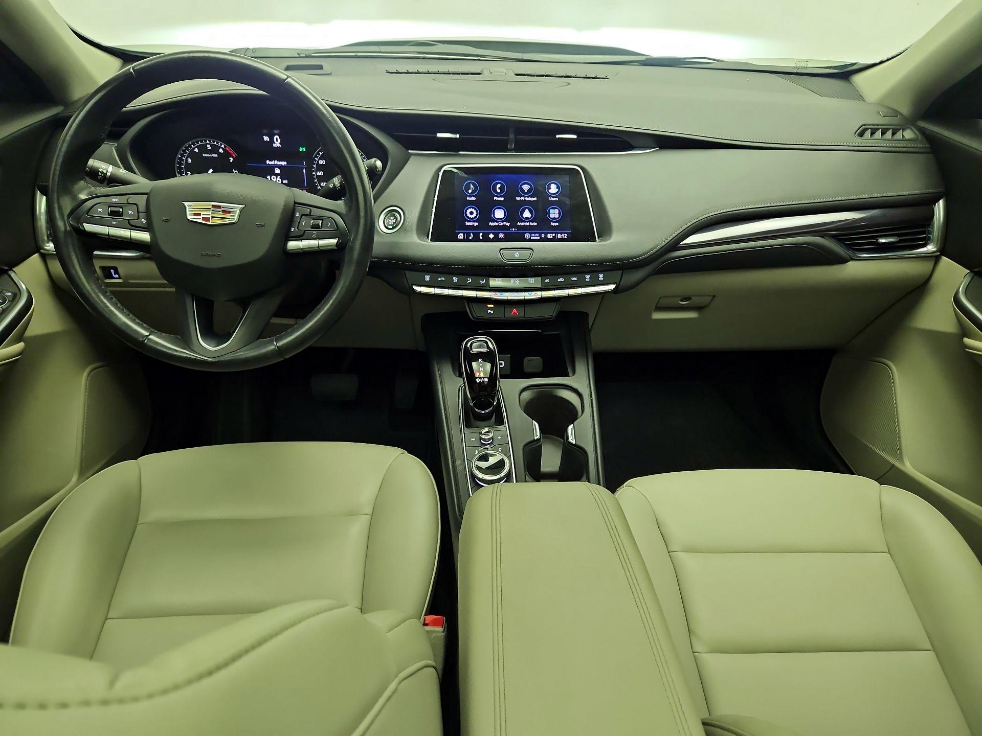Thumbnail: 2022 Cadillac XT4 - 9