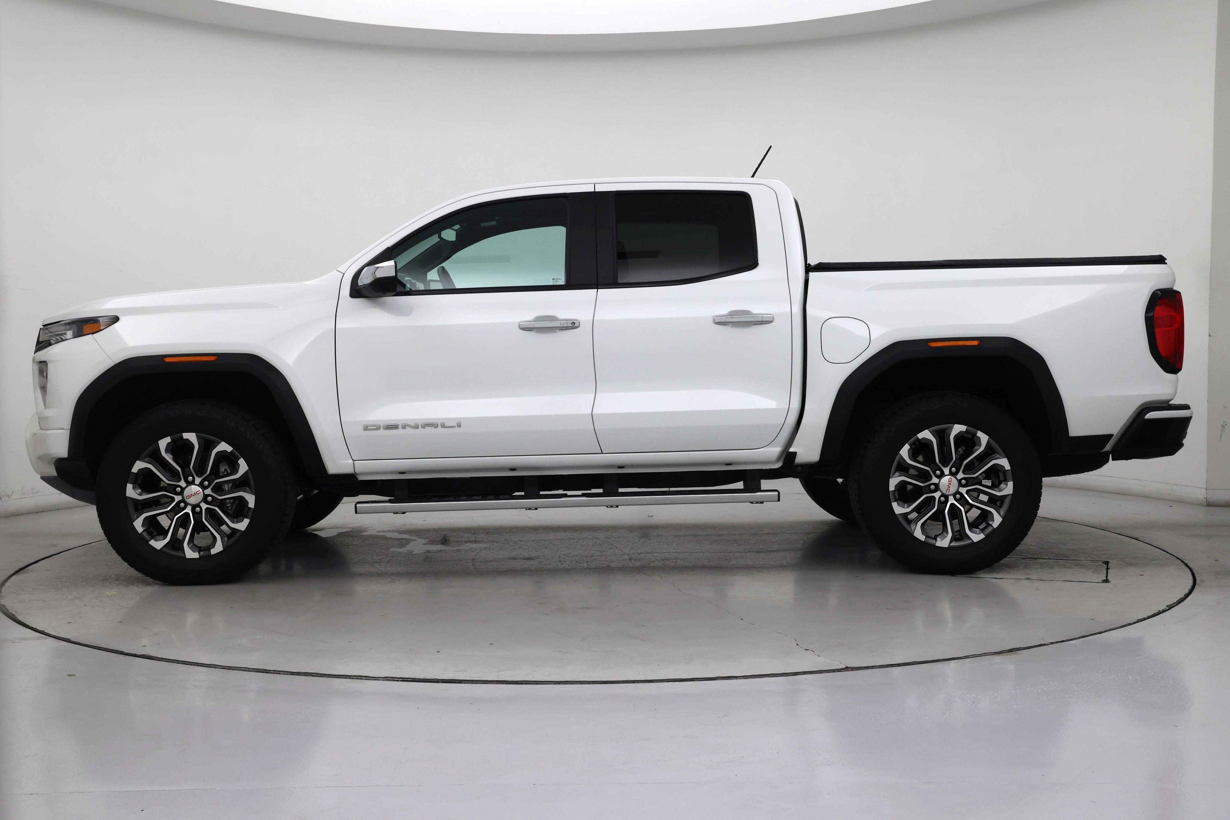 Thumbnail: 2024 GMC Canyon - 3