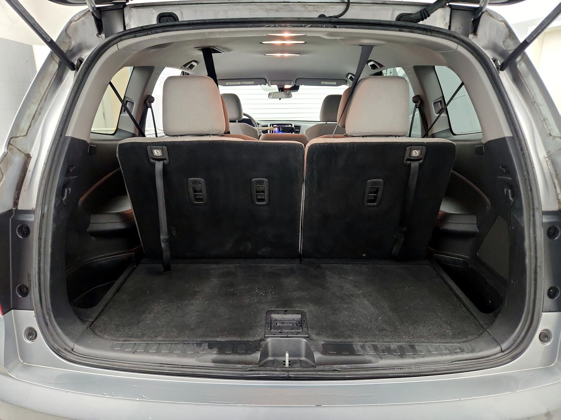 Thumbnail: 2017 Honda Pilot - 20