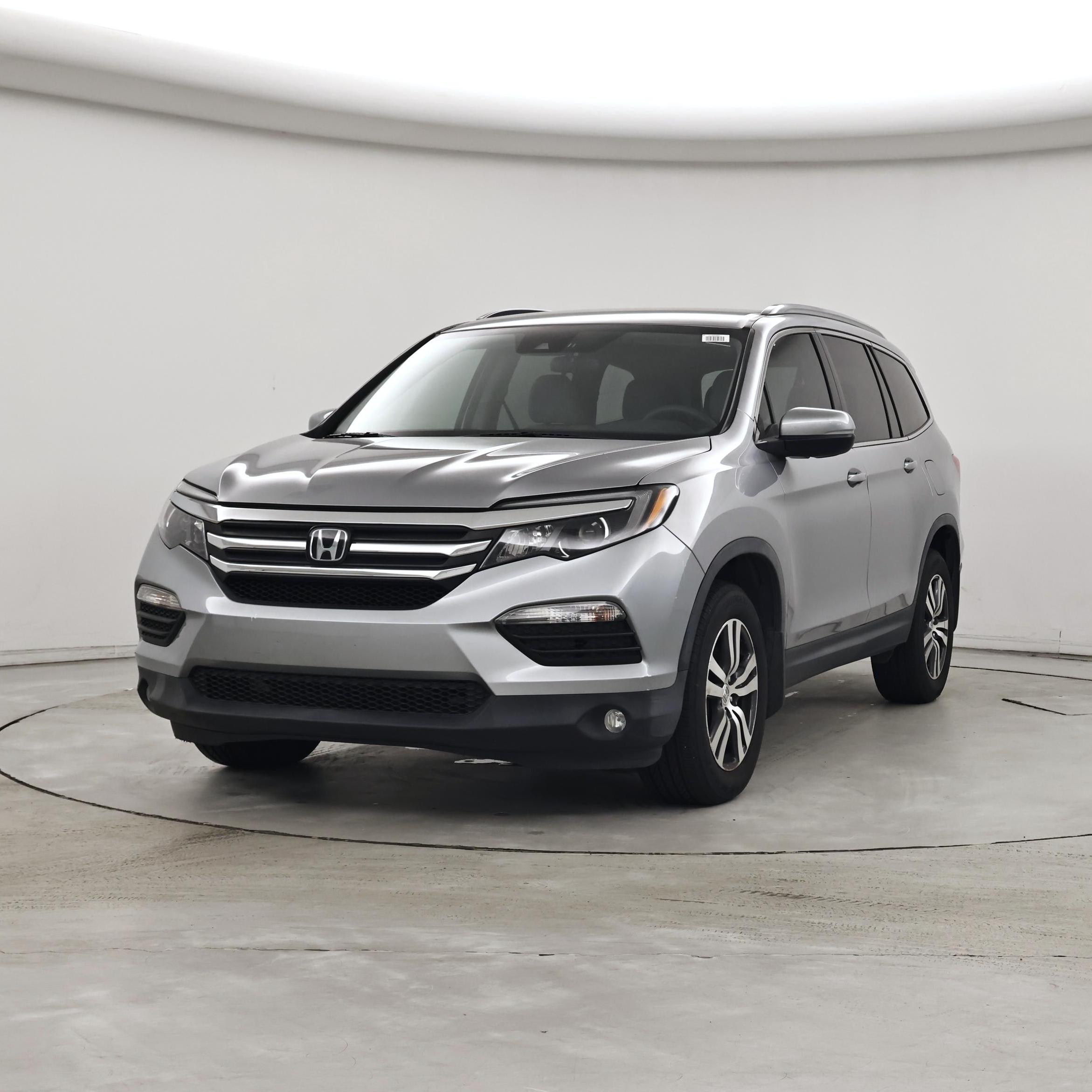 Thumbnail: 2017 Honda Pilot - 4