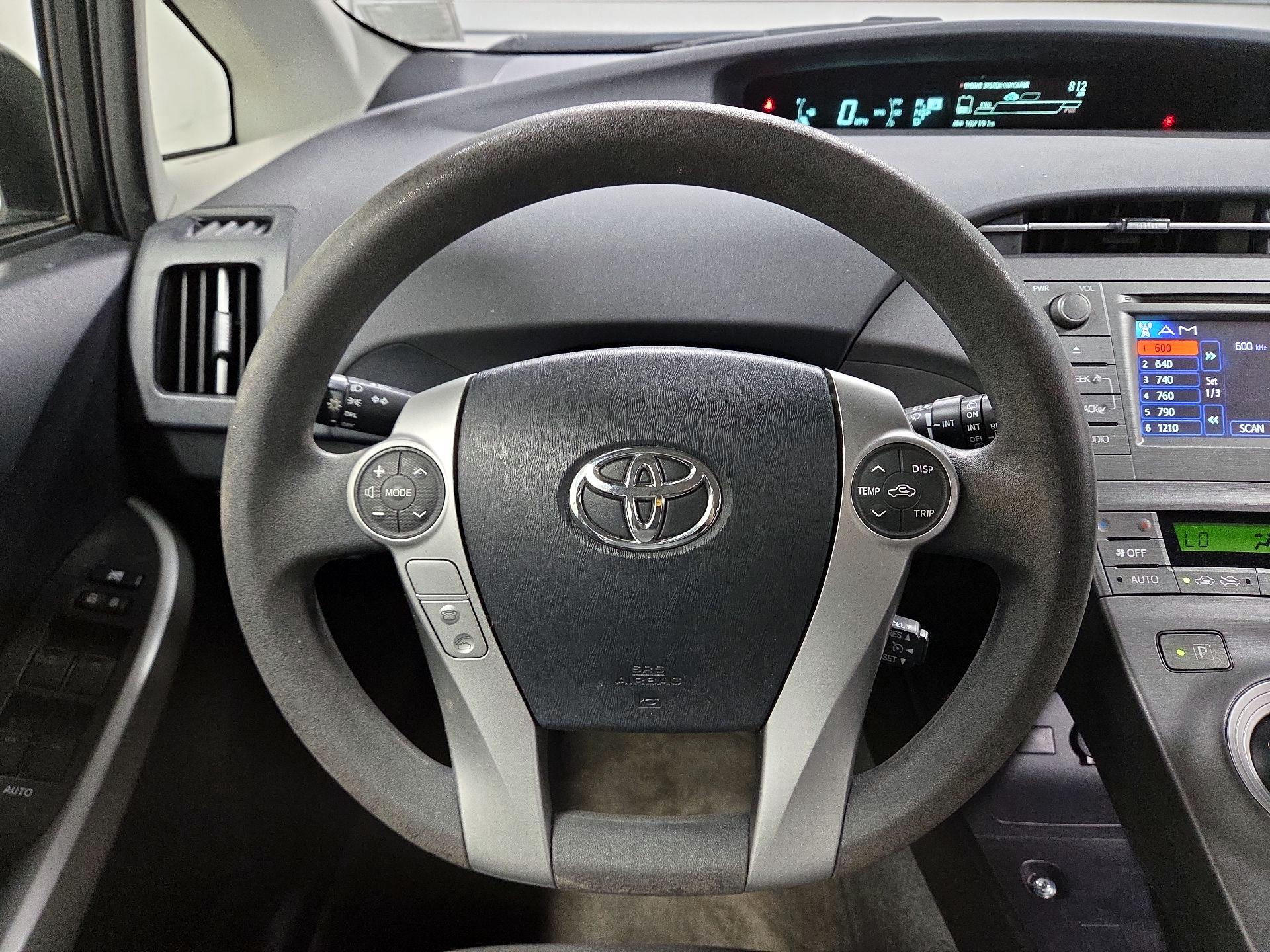 Thumbnail: 2015 Toyota Prius - 10