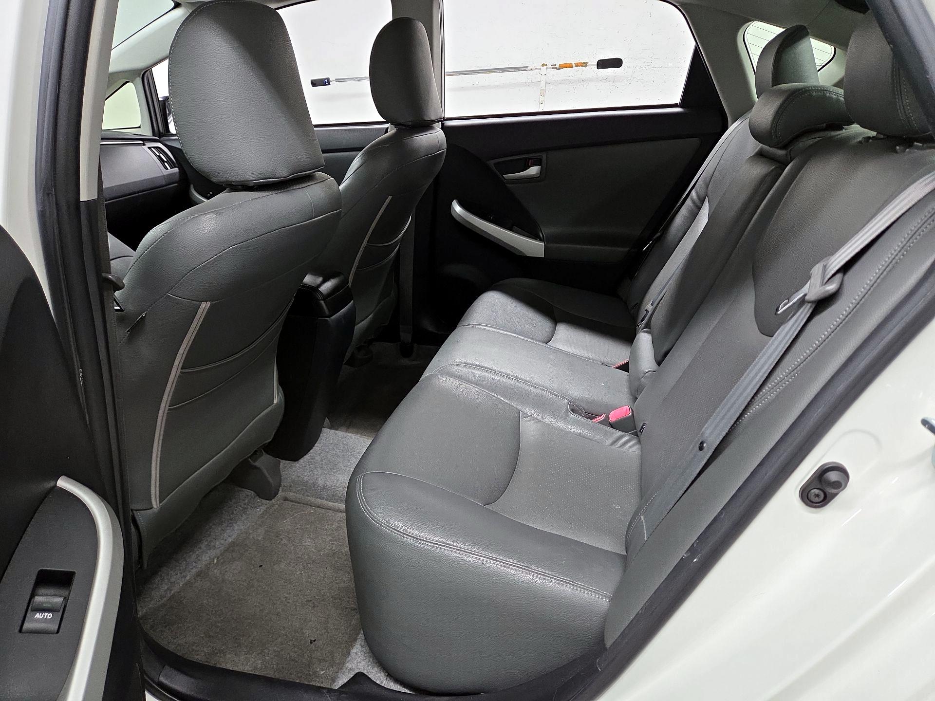 Thumbnail: 2015 Toyota Prius - 19