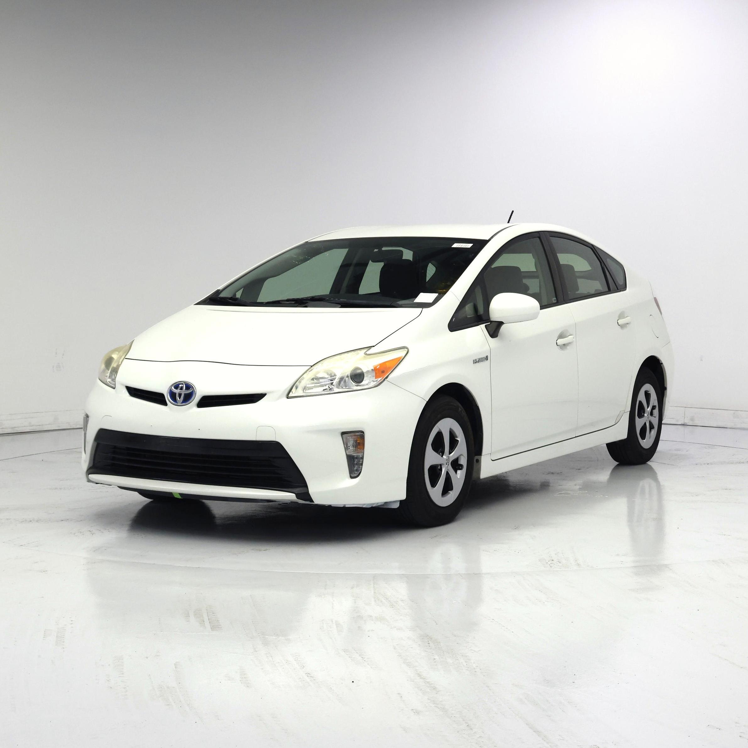 Thumbnail: 2015 Toyota Prius - 4