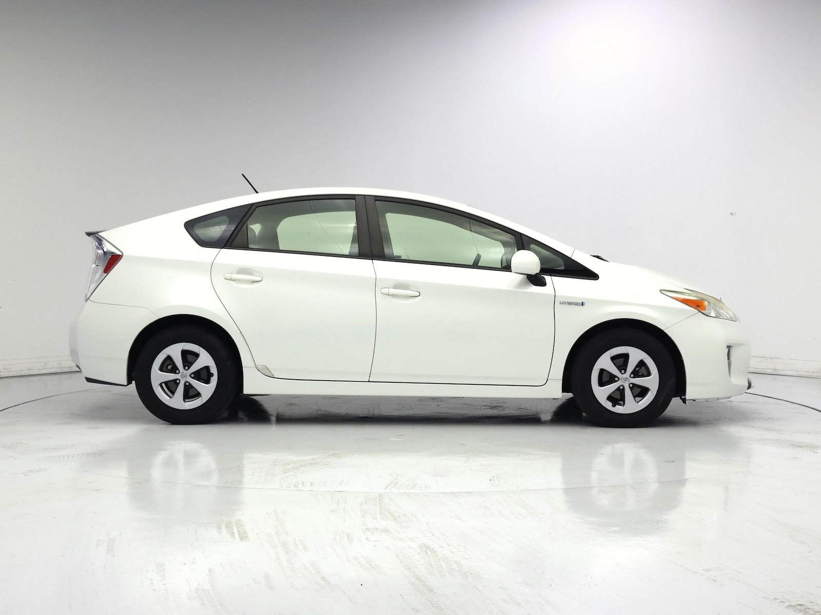 2015 Toyota Prius Two - Photo 8