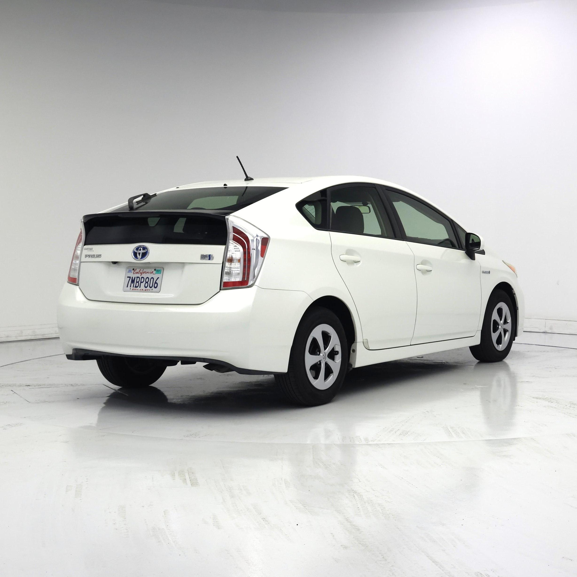 Thumbnail: 2015 Toyota Prius - 8