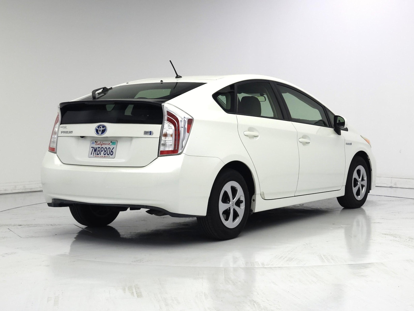 2015 Toyota Prius Two - Photo 9