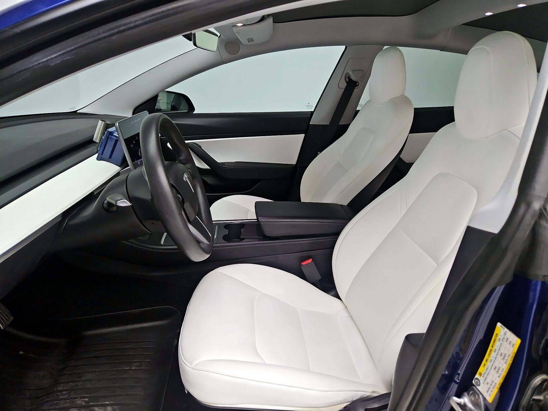 Thumbnail: 2021 Tesla Model 3 - 11