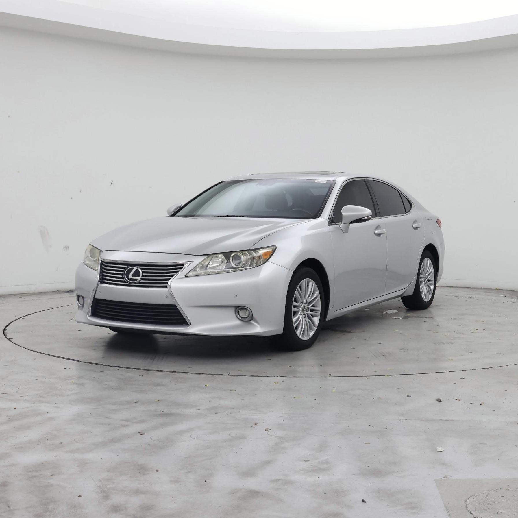 Thumbnail: 2014 Lexus ES - 4