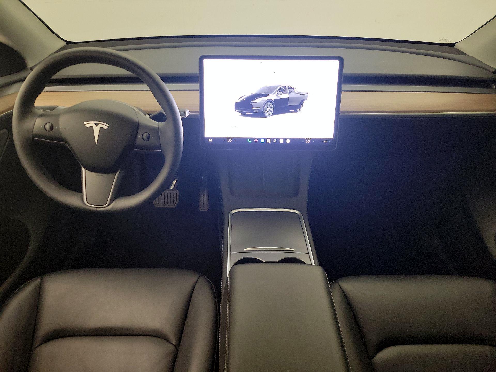 Thumbnail: 2025 Tesla Model Y - 9