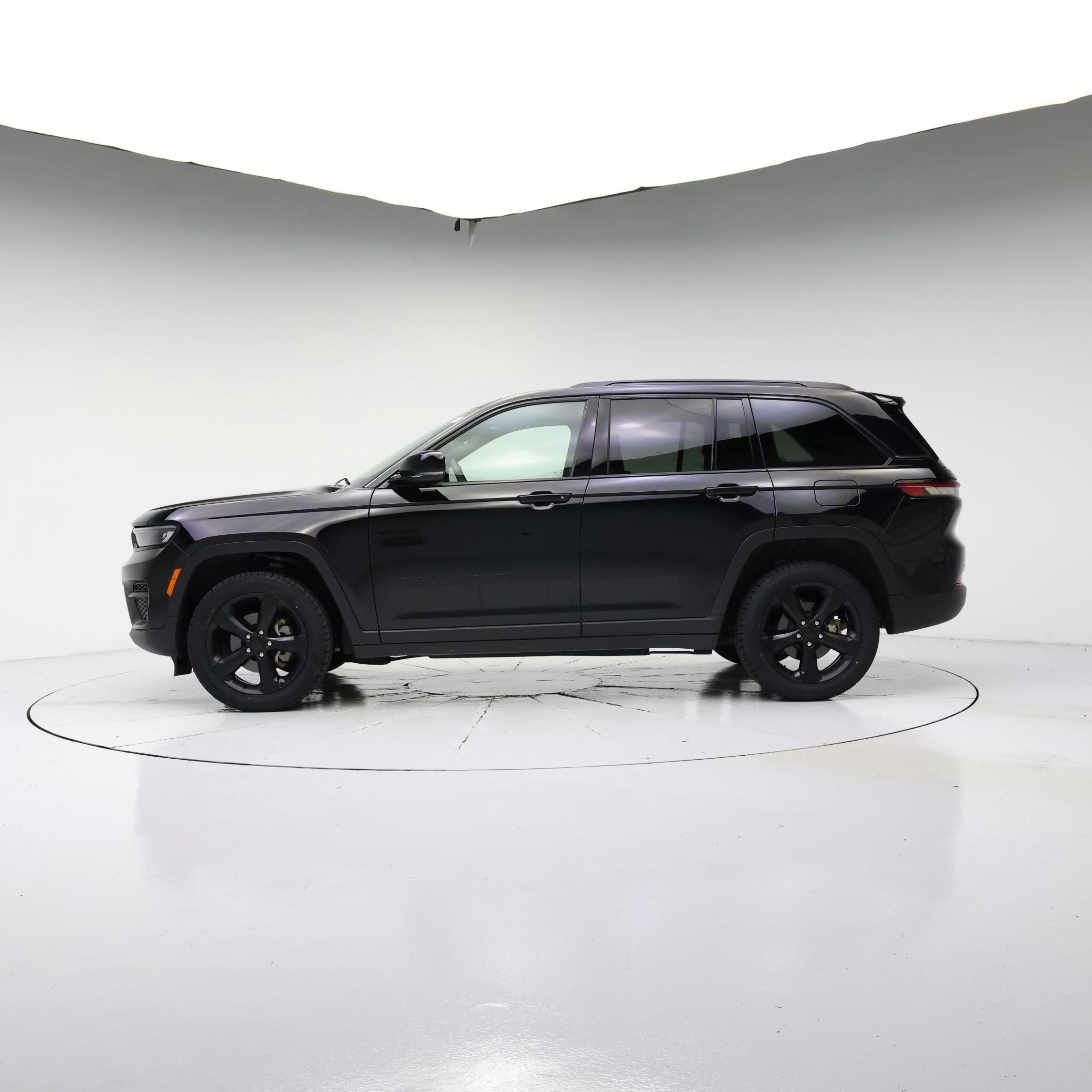 Thumbnail: 2024 Jeep Grand Cherokee - 3