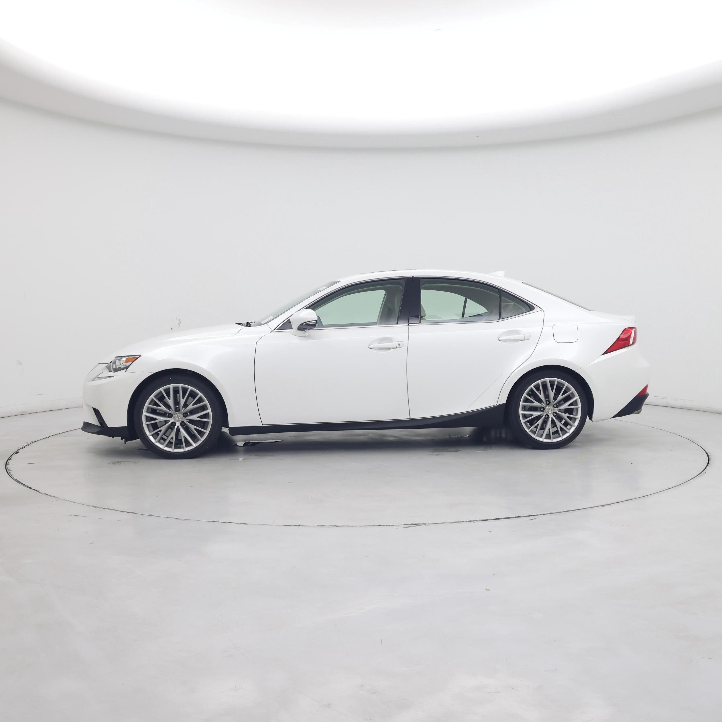 Thumbnail: 2016 Lexus IS - 3