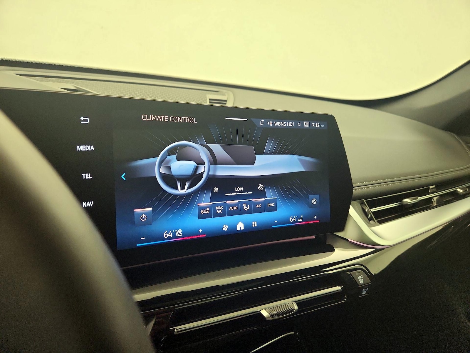 2026 BMW X1 28i - Photo 8