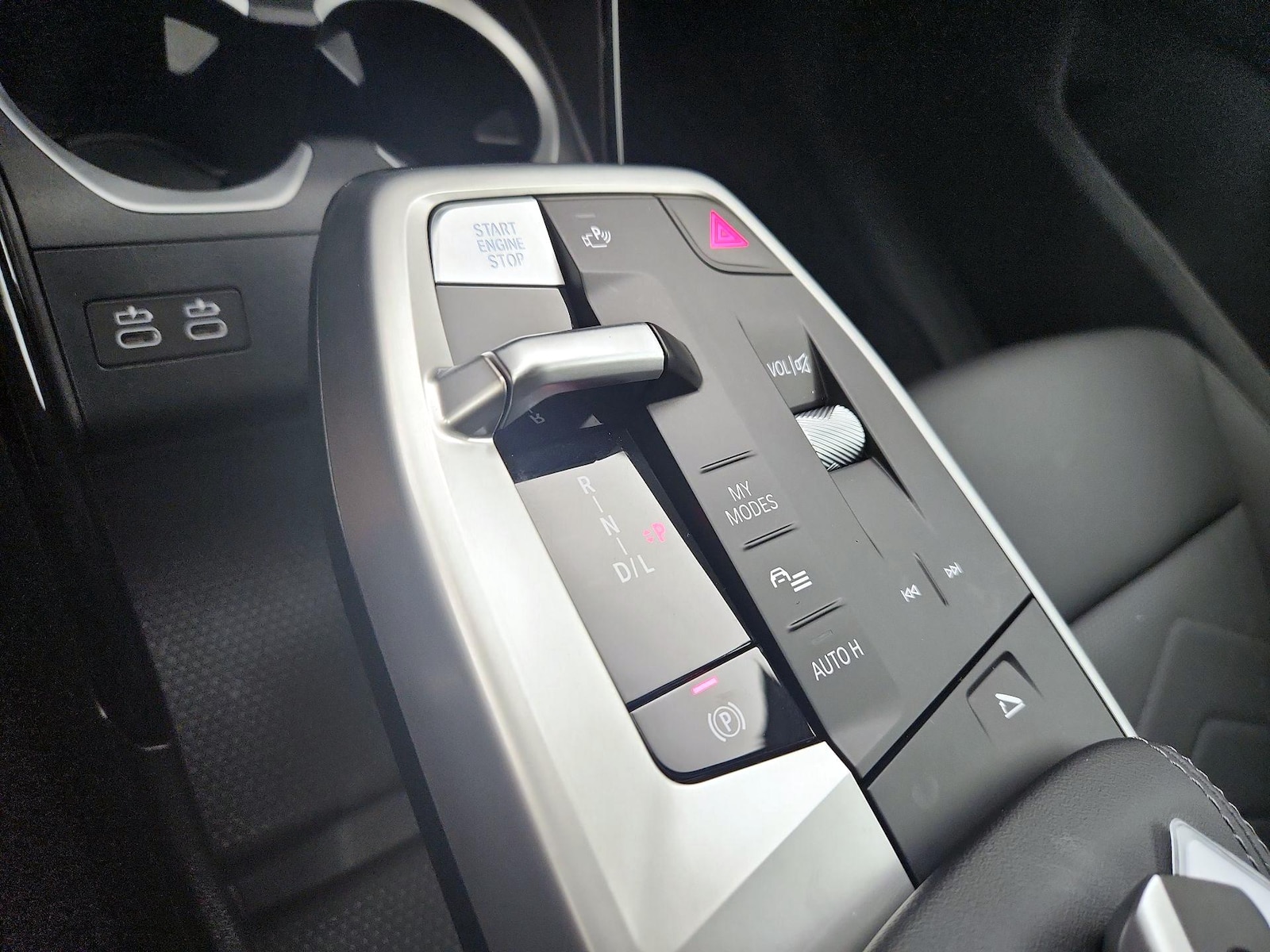 2026 BMW X1 28i - Photo 9