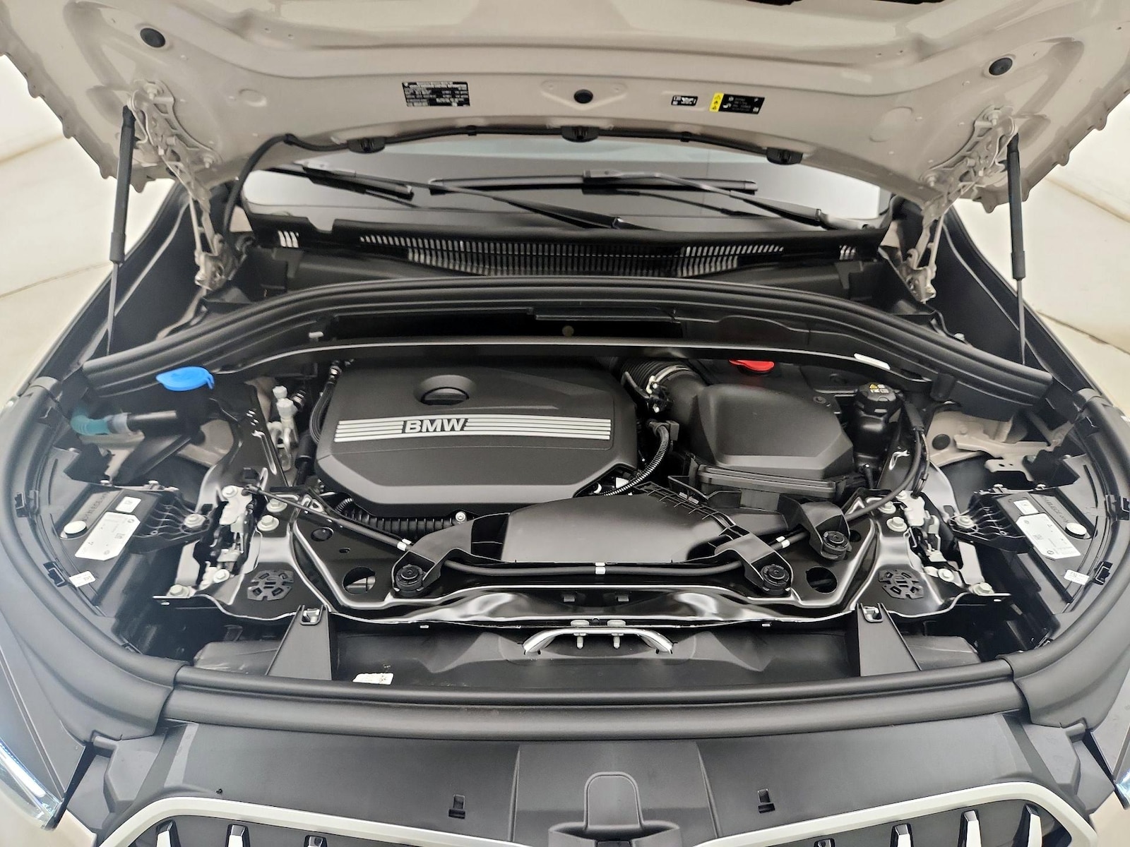 2026 BMW X1 28i - Photo 14