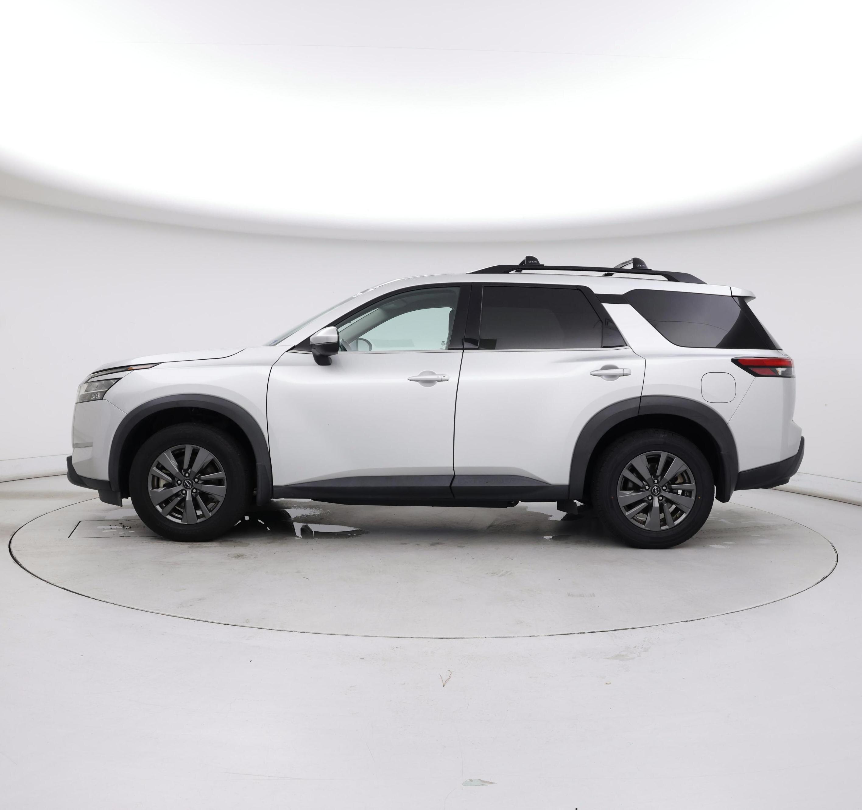 Thumbnail: 2022 Nissan Pathfinder - 3