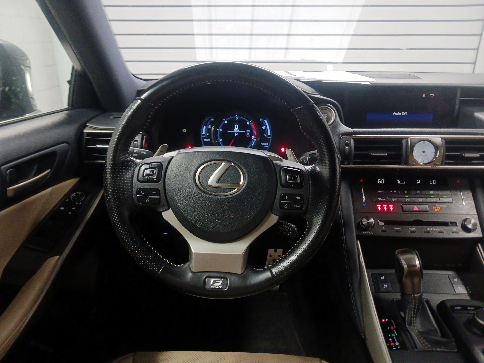 Thumbnail: 2020 Lexus IS - 10