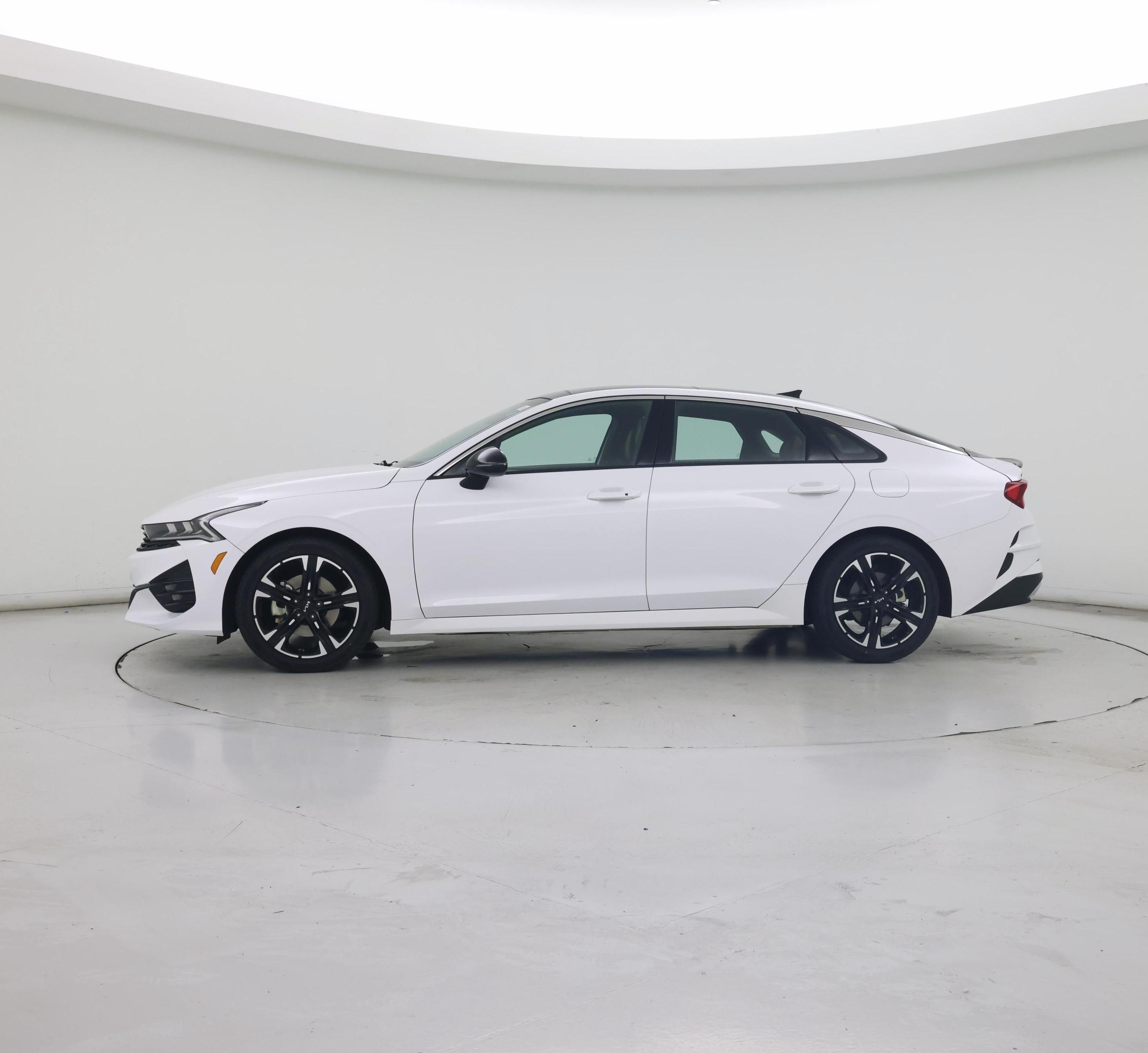 Thumbnail: 2023 Kia K5 - 3