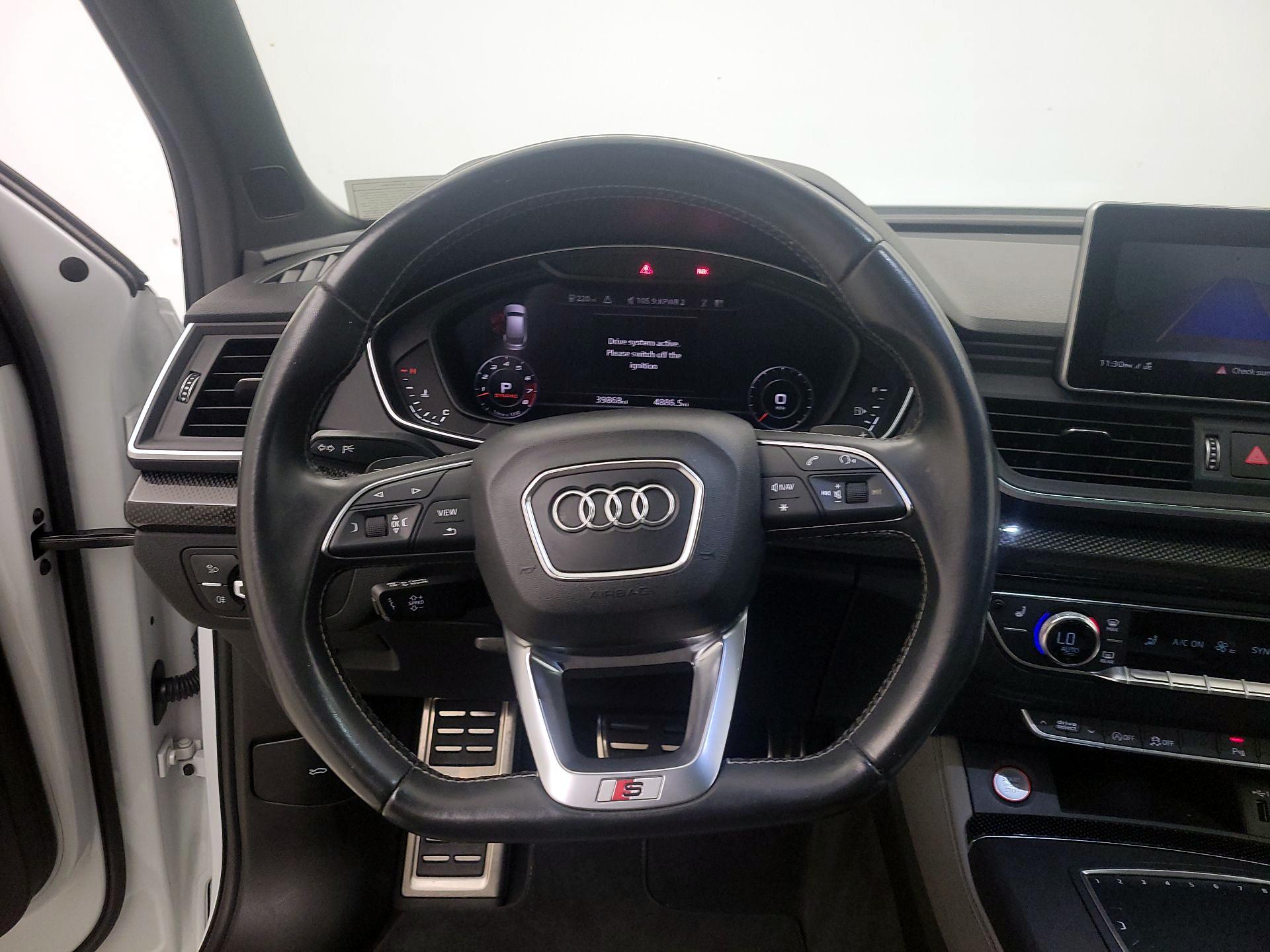 Thumbnail: 2019 Audi SQ5 - 10