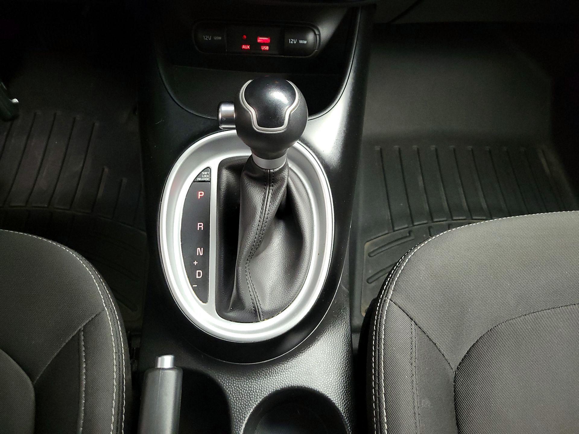 Thumbnail: 2018 Kia Soul - 16
