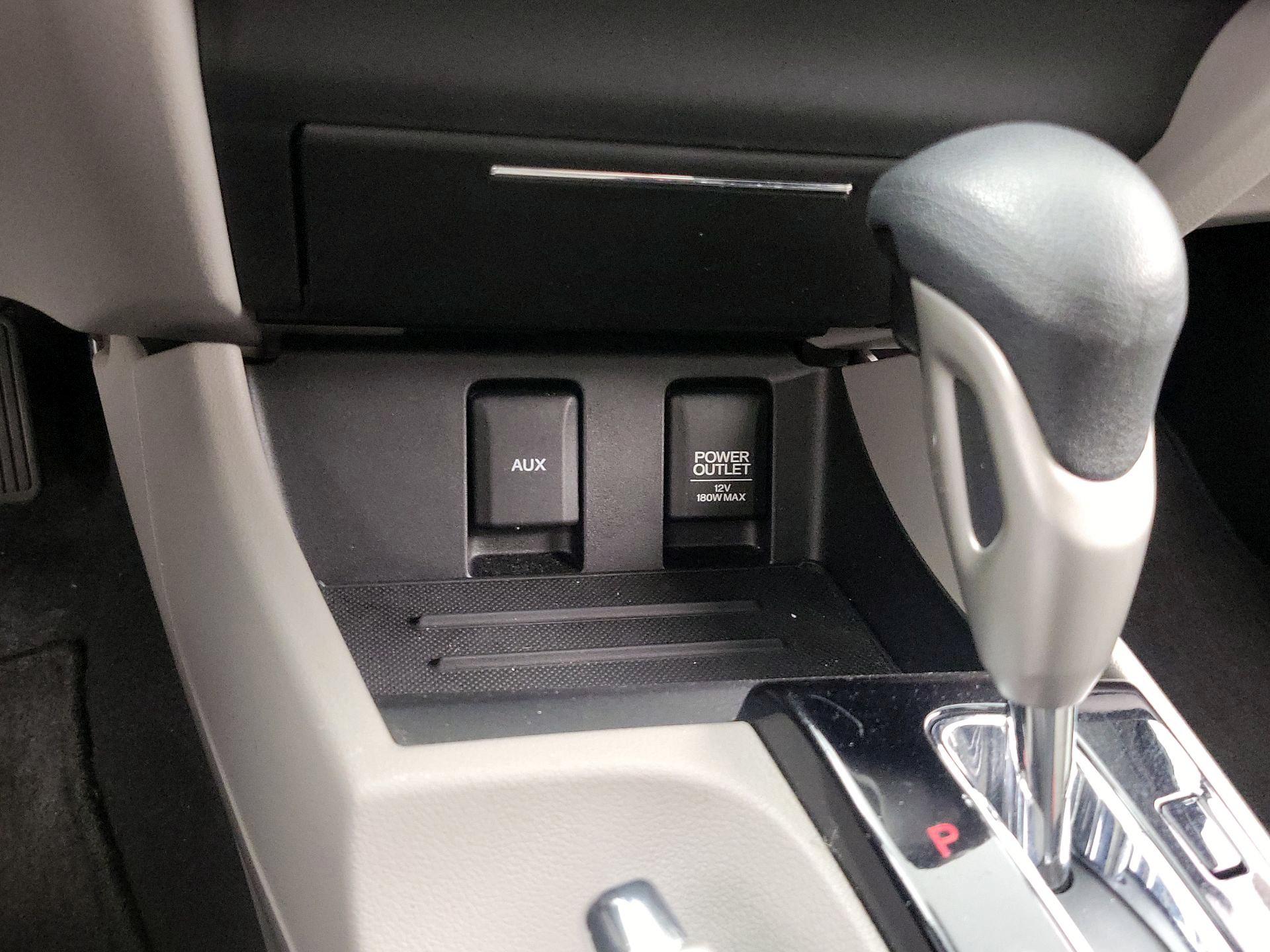 Thumbnail: 2014 Honda Civic - 18