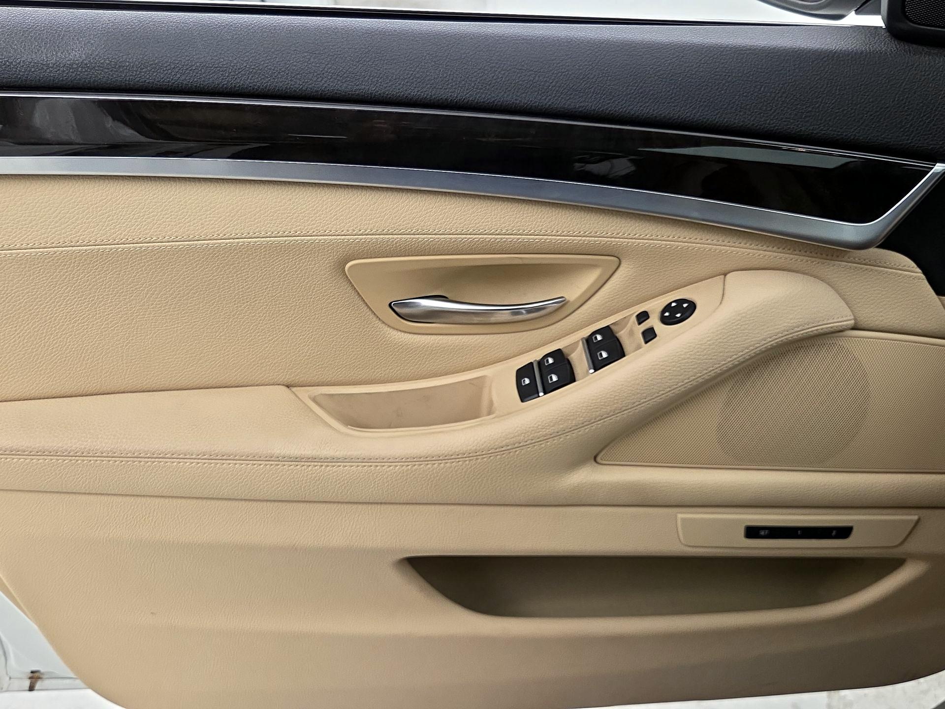 Thumbnail: 2015 BMW 5 Series - 12