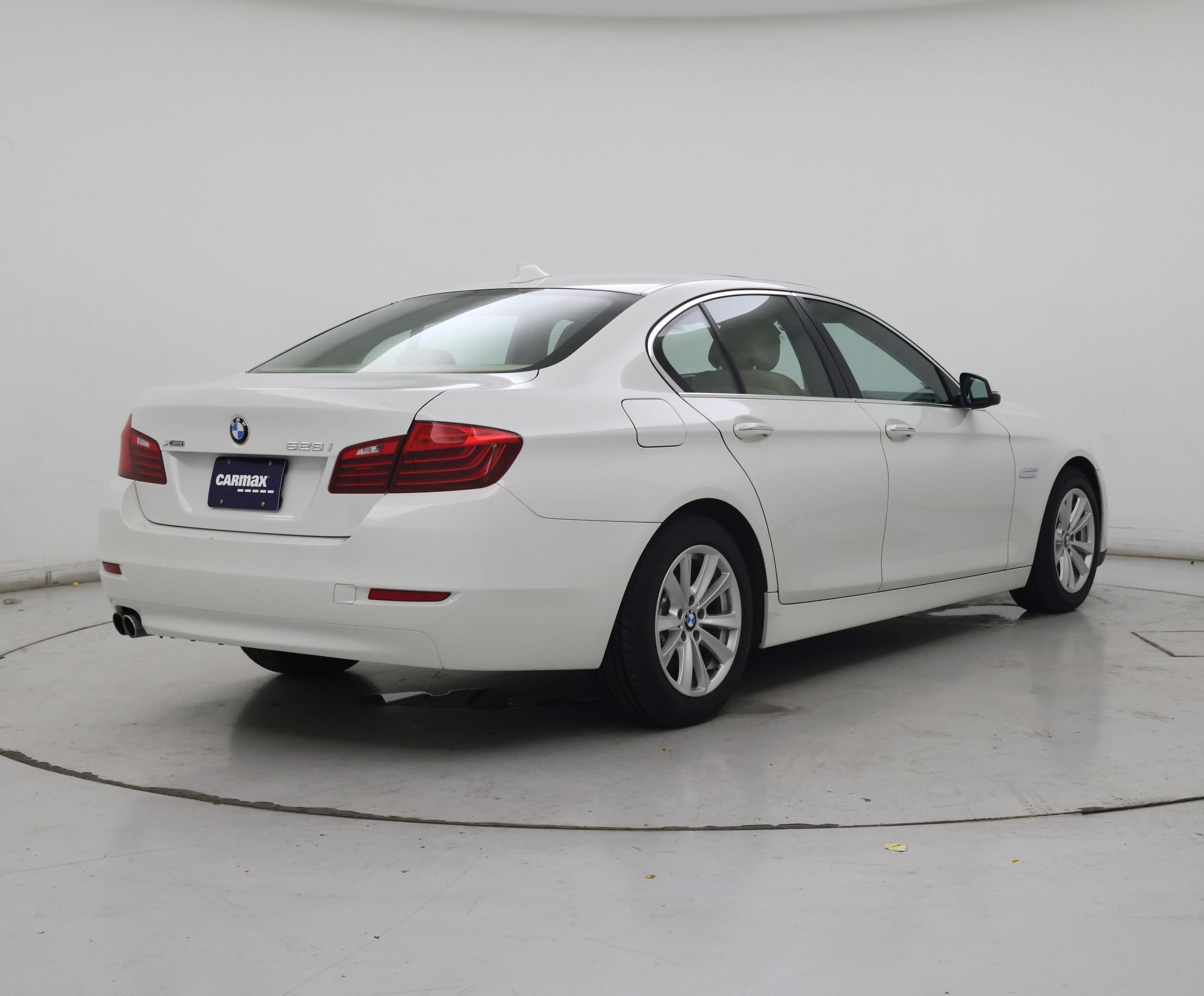 Thumbnail: 2015 BMW 5 Series - 8