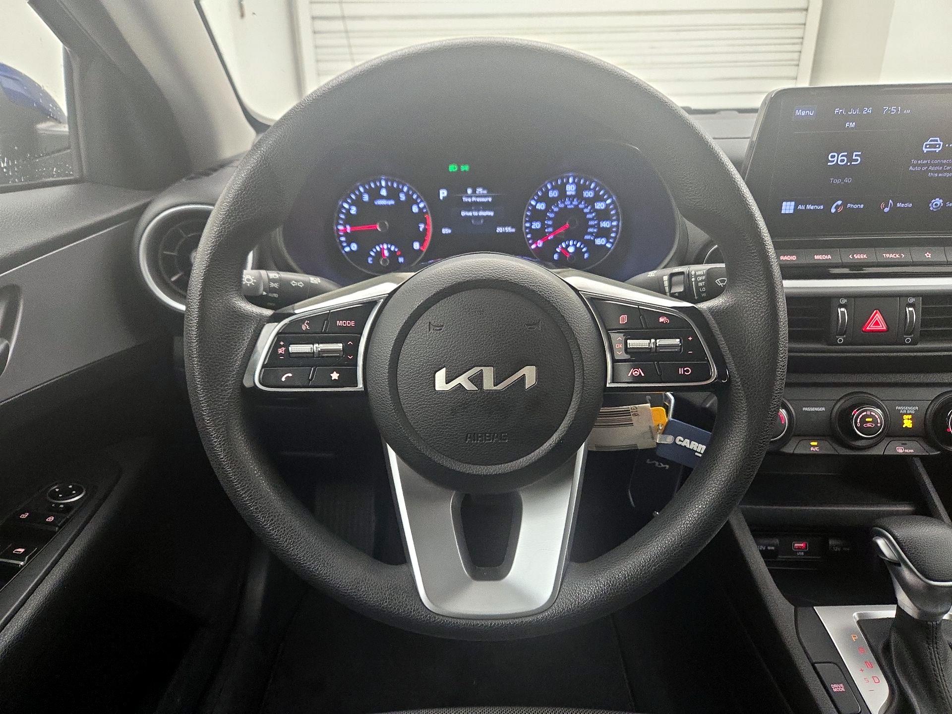 Thumbnail: 2023 Kia Forte - 10