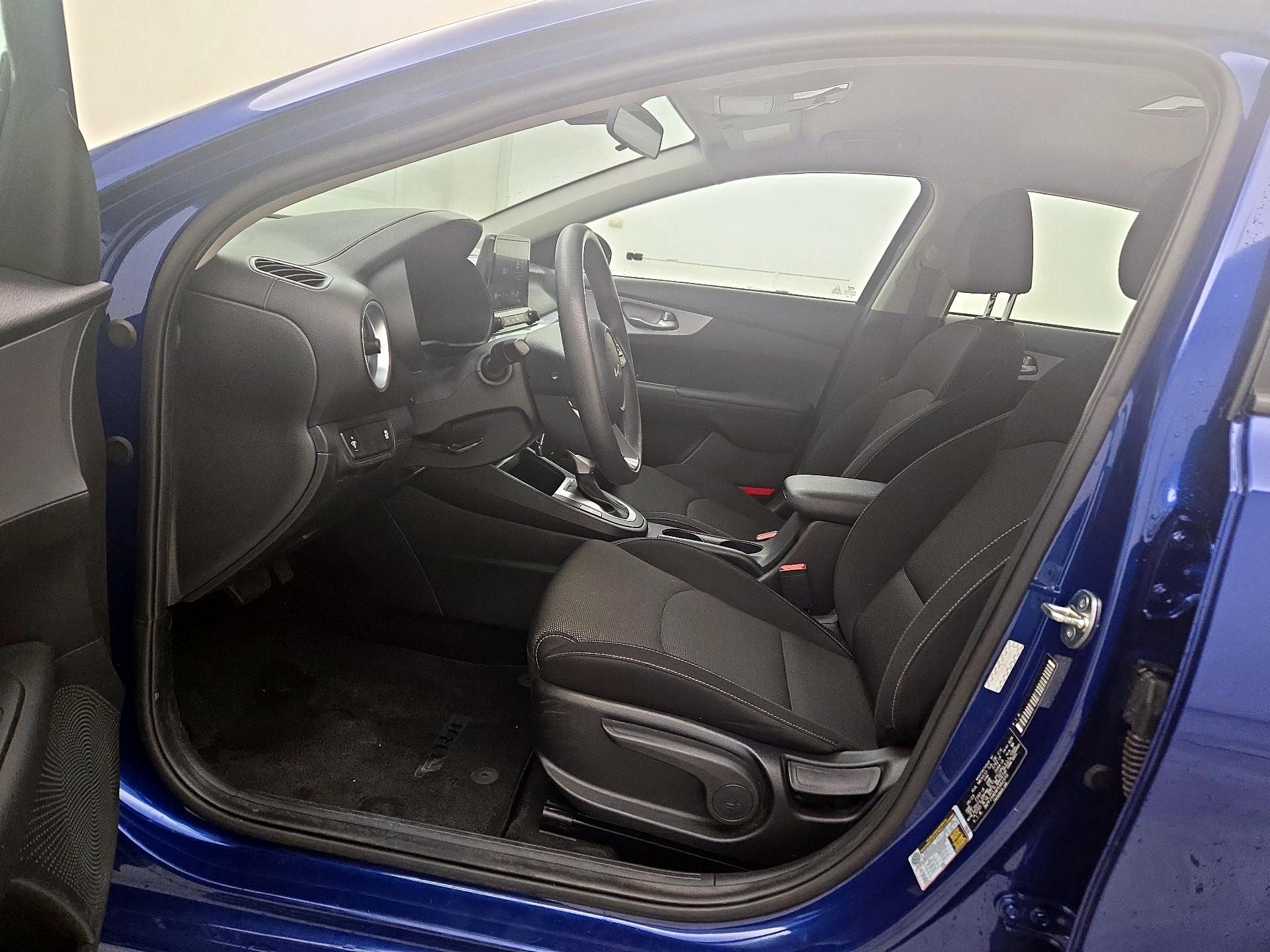 Thumbnail: 2023 Kia Forte - 11