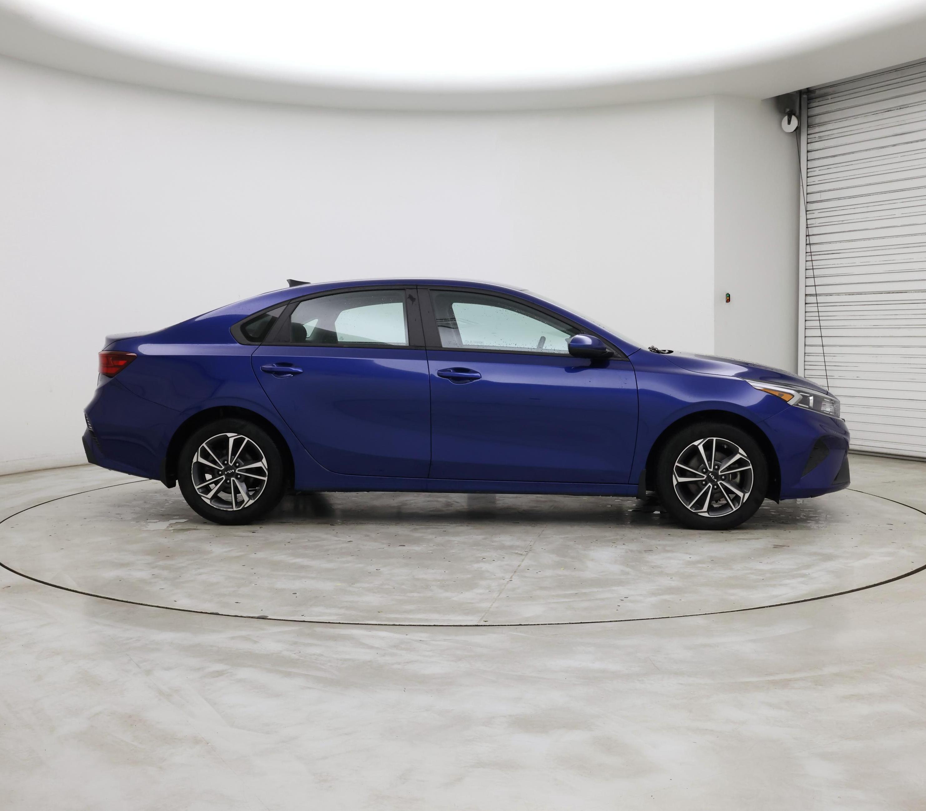 Thumbnail: 2023 Kia Forte - 7