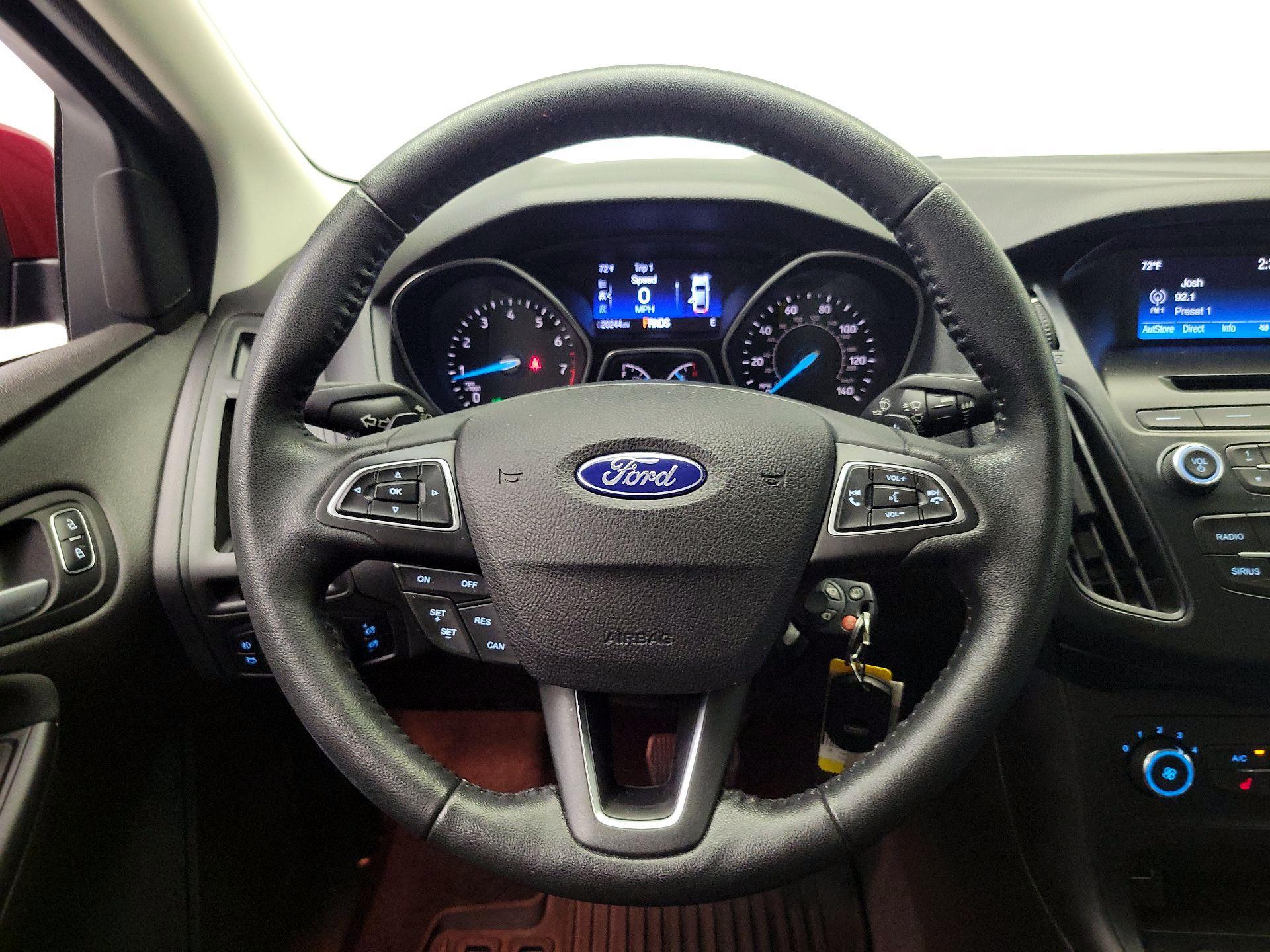 Thumbnail: 2015 Ford Focus - 10