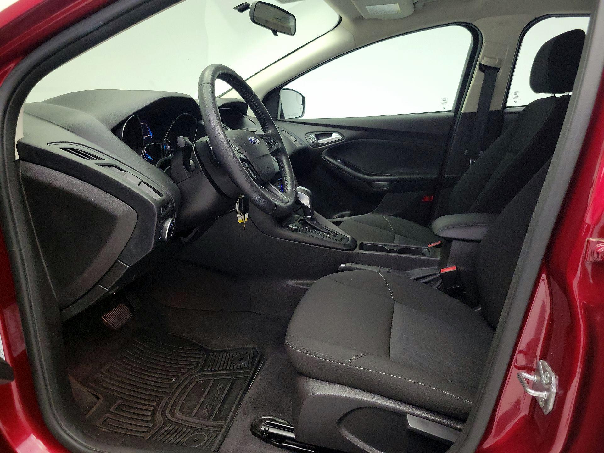 Thumbnail: 2015 Ford Focus - 11