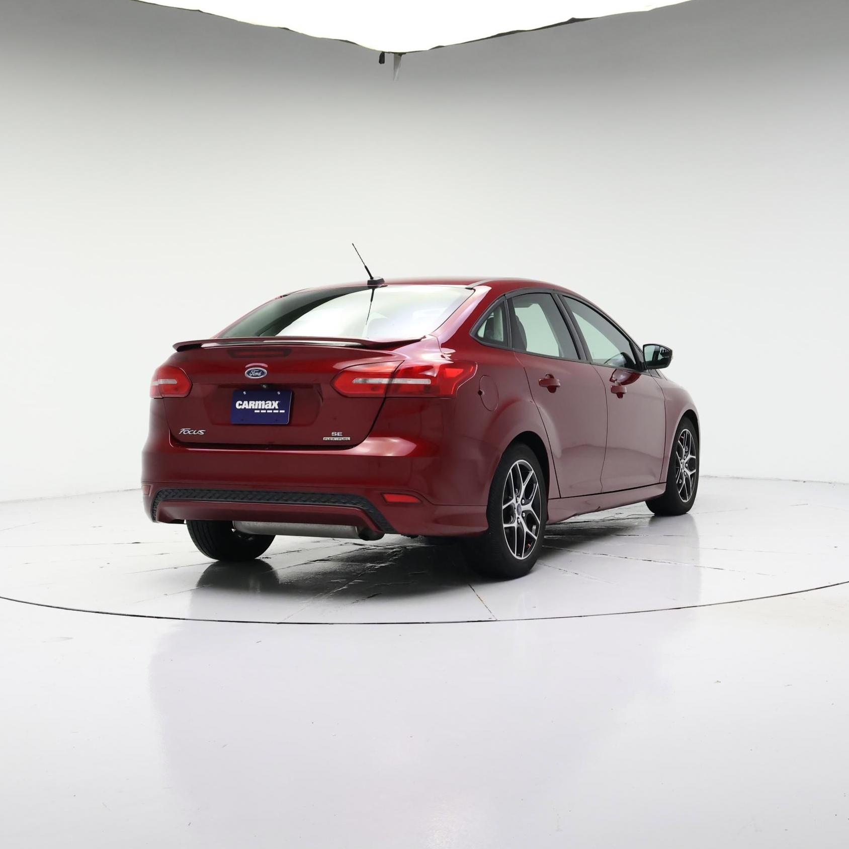 Thumbnail: 2015 Ford Focus - 8