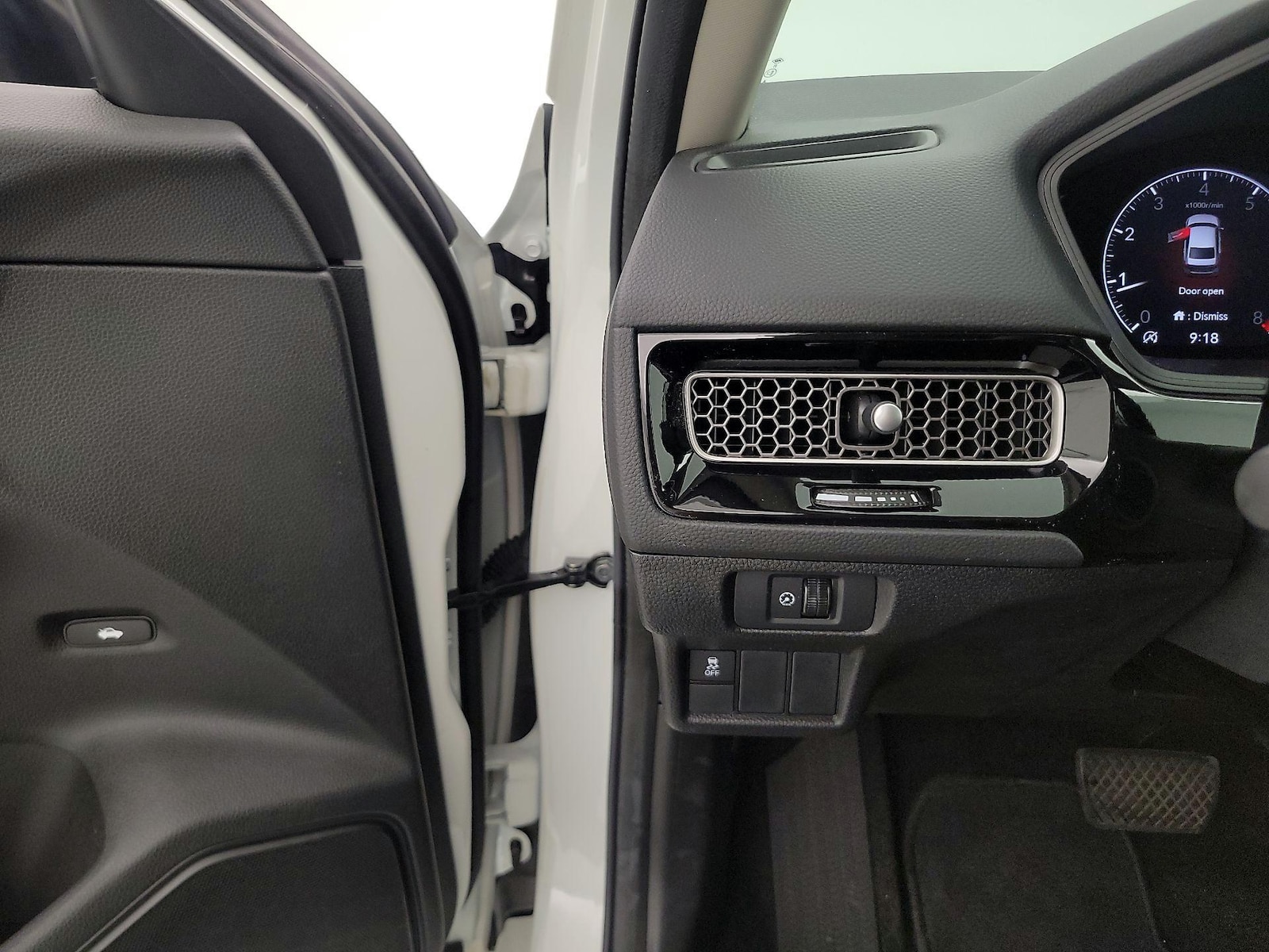 2025 Honda Civic LX - Photo 14