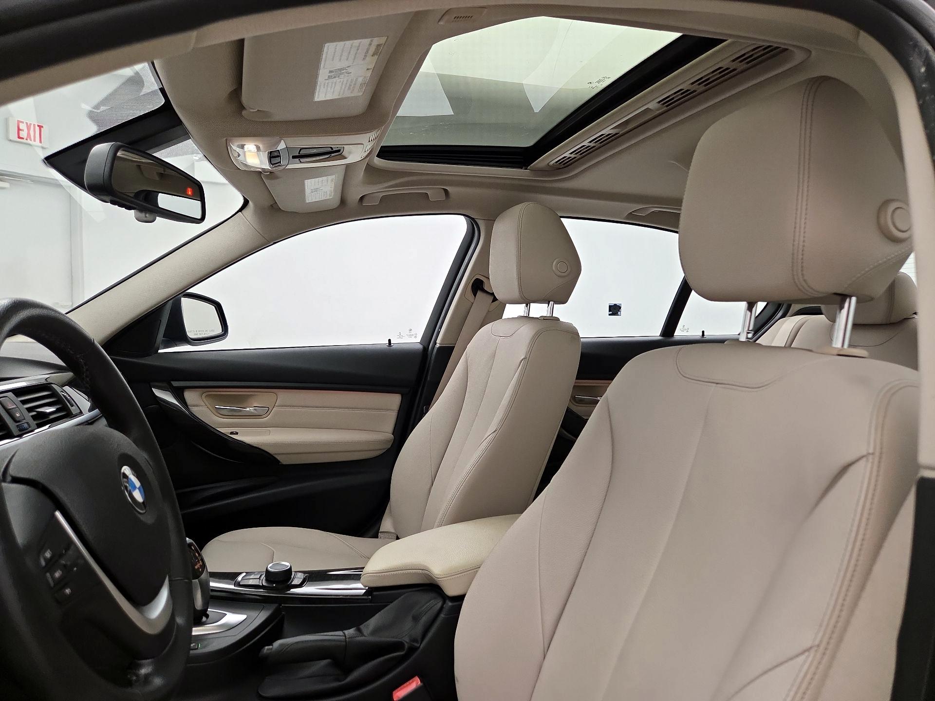 Thumbnail: 2015 BMW 3 Series - 19