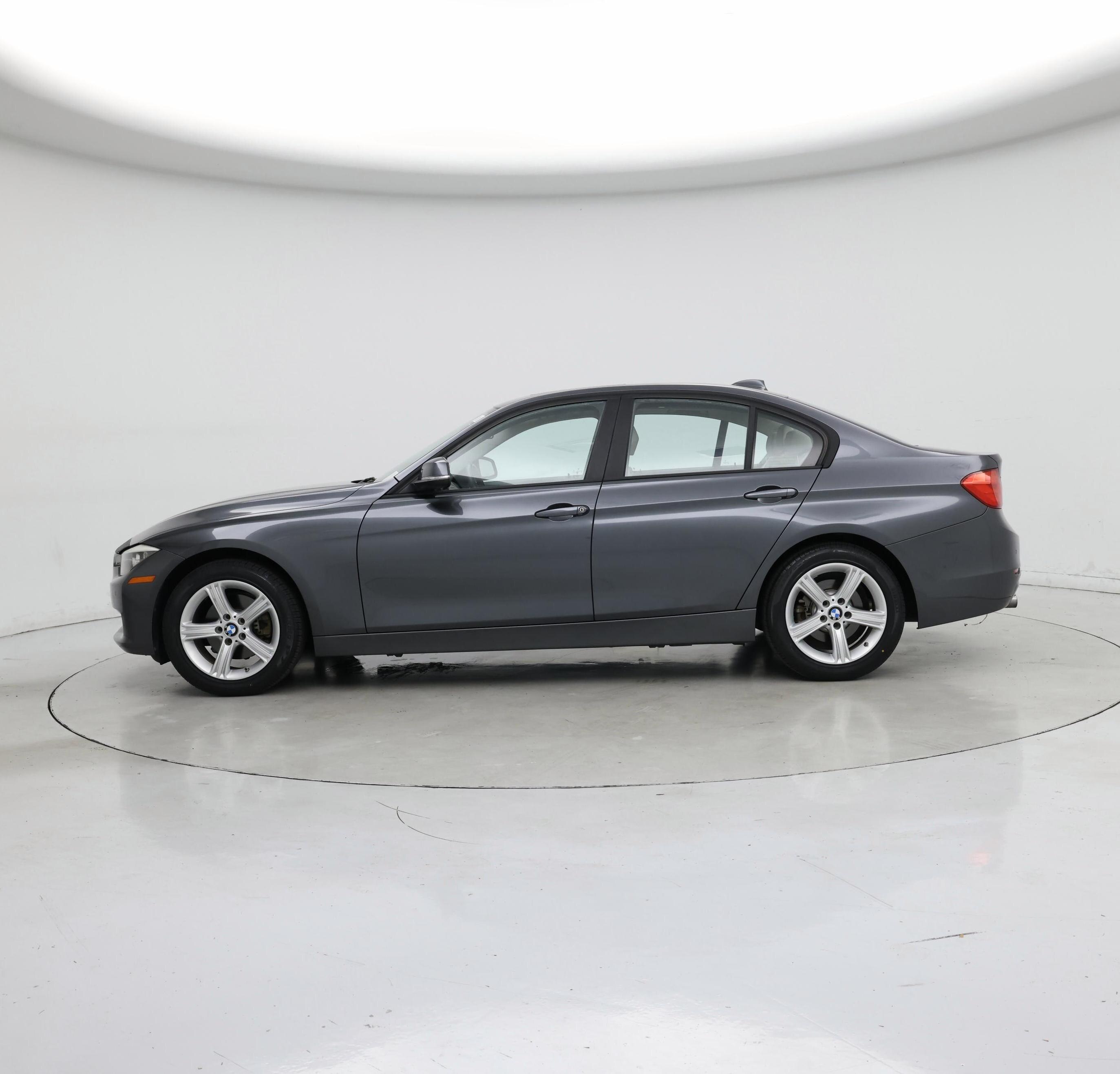 Thumbnail: 2015 BMW 3 Series - 3
