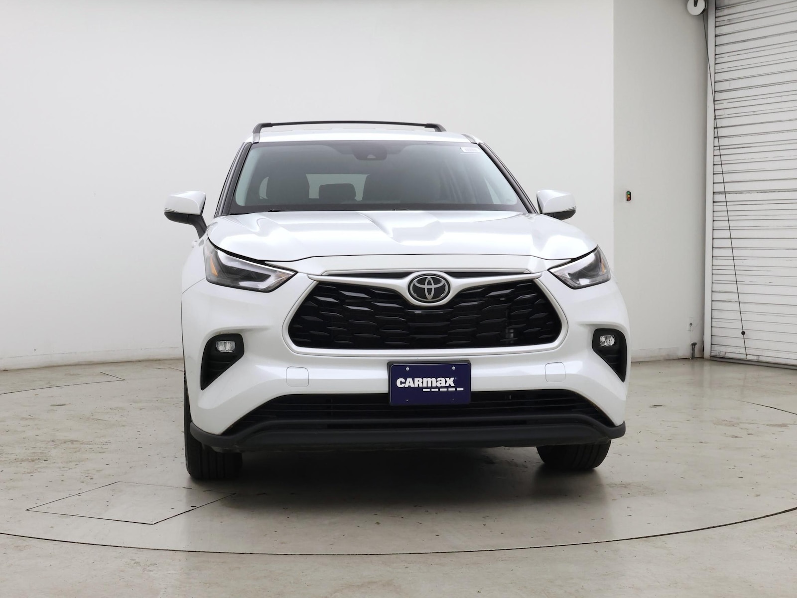 2022 Toyota Highlander LE - Photo 6