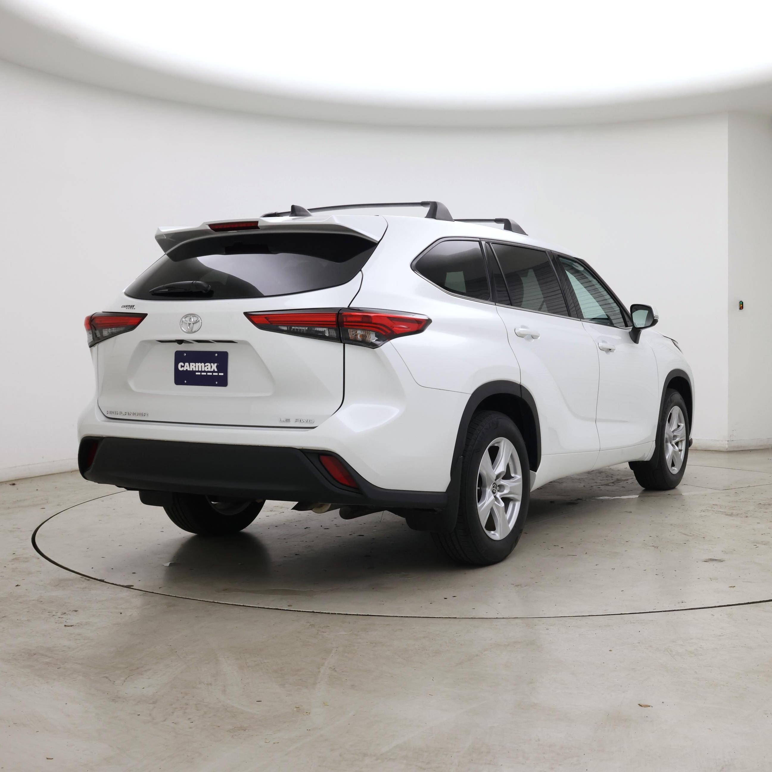Thumbnail: 2022 Toyota Highlander - 8