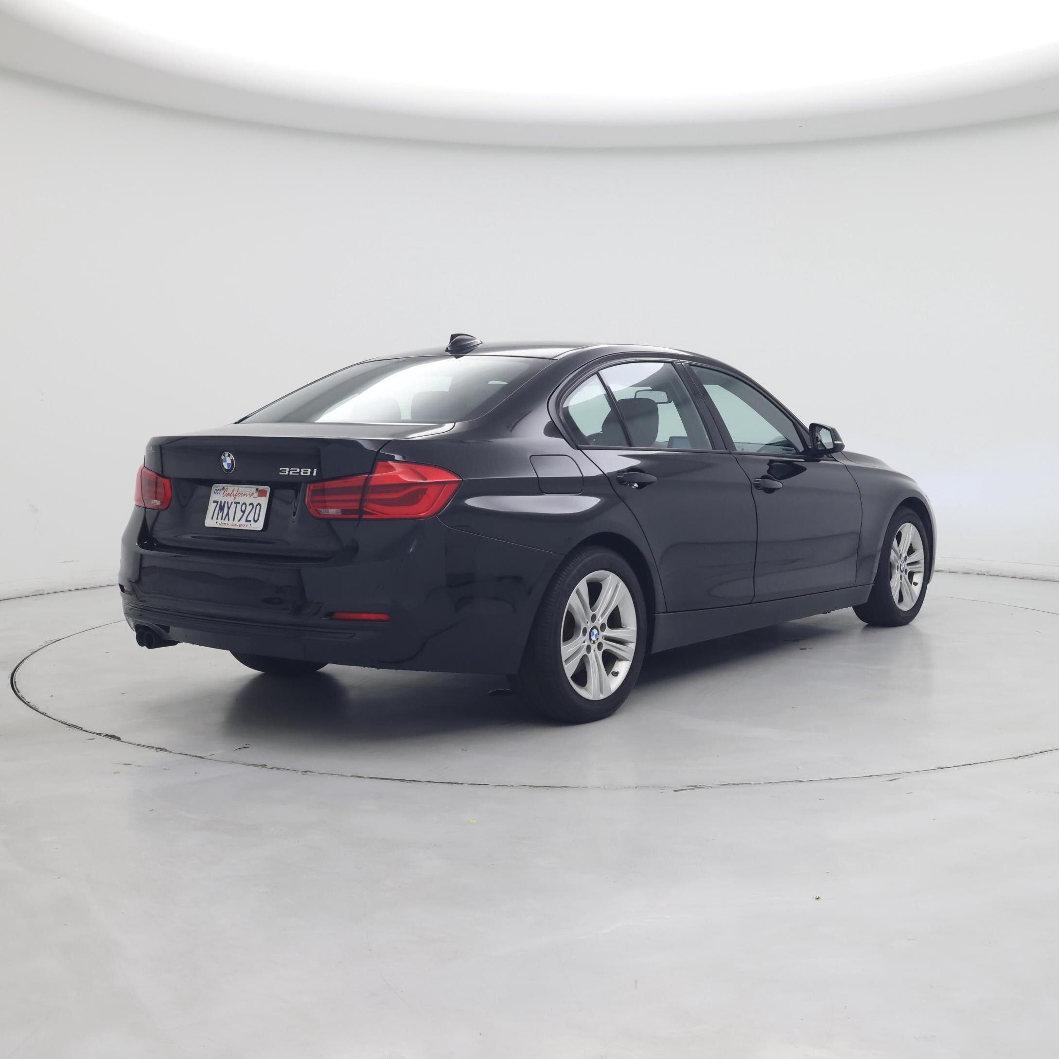 Thumbnail: 2016 BMW 3 Series - 8