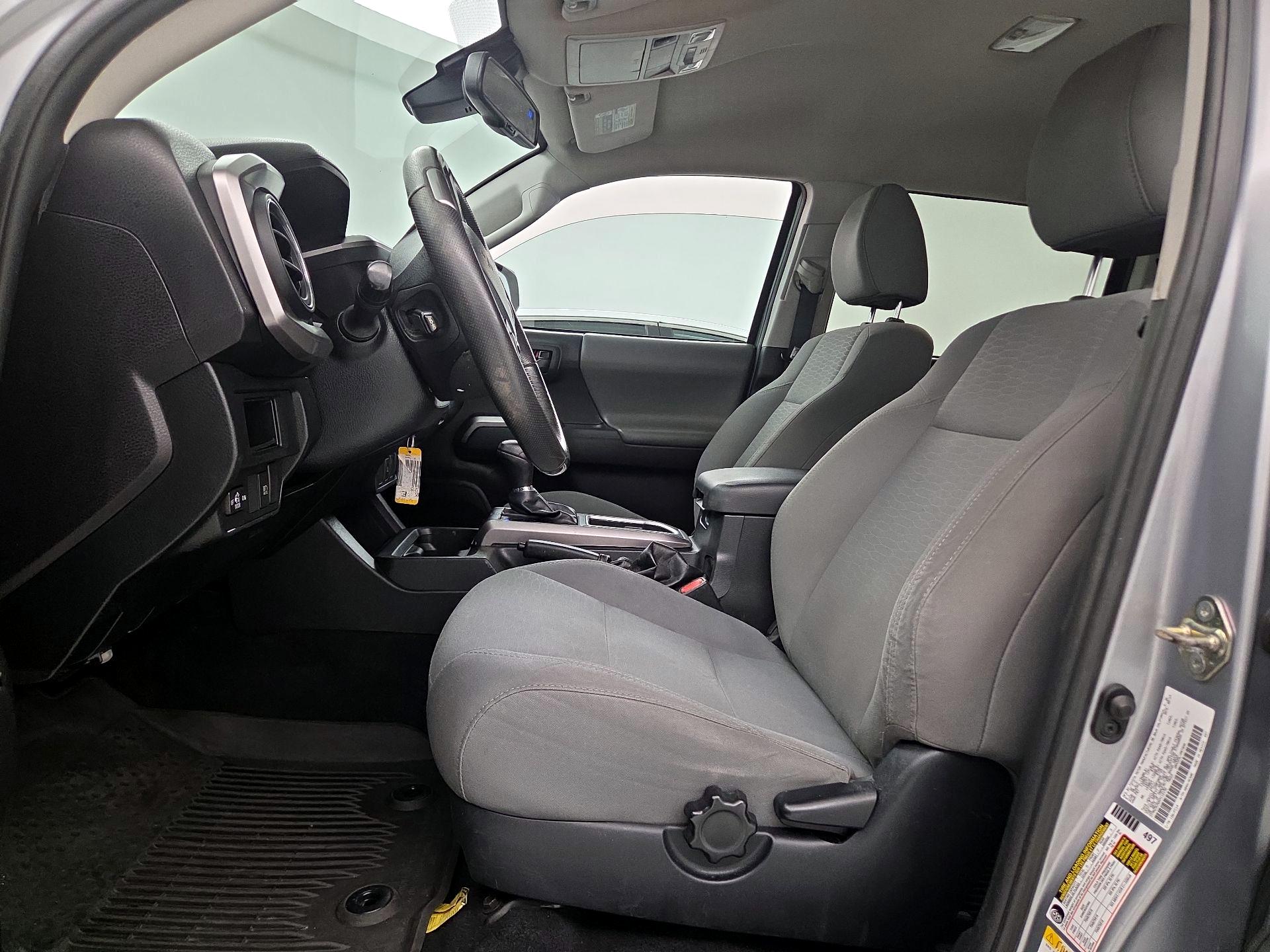 Thumbnail: 2019 Toyota Tacoma - 11