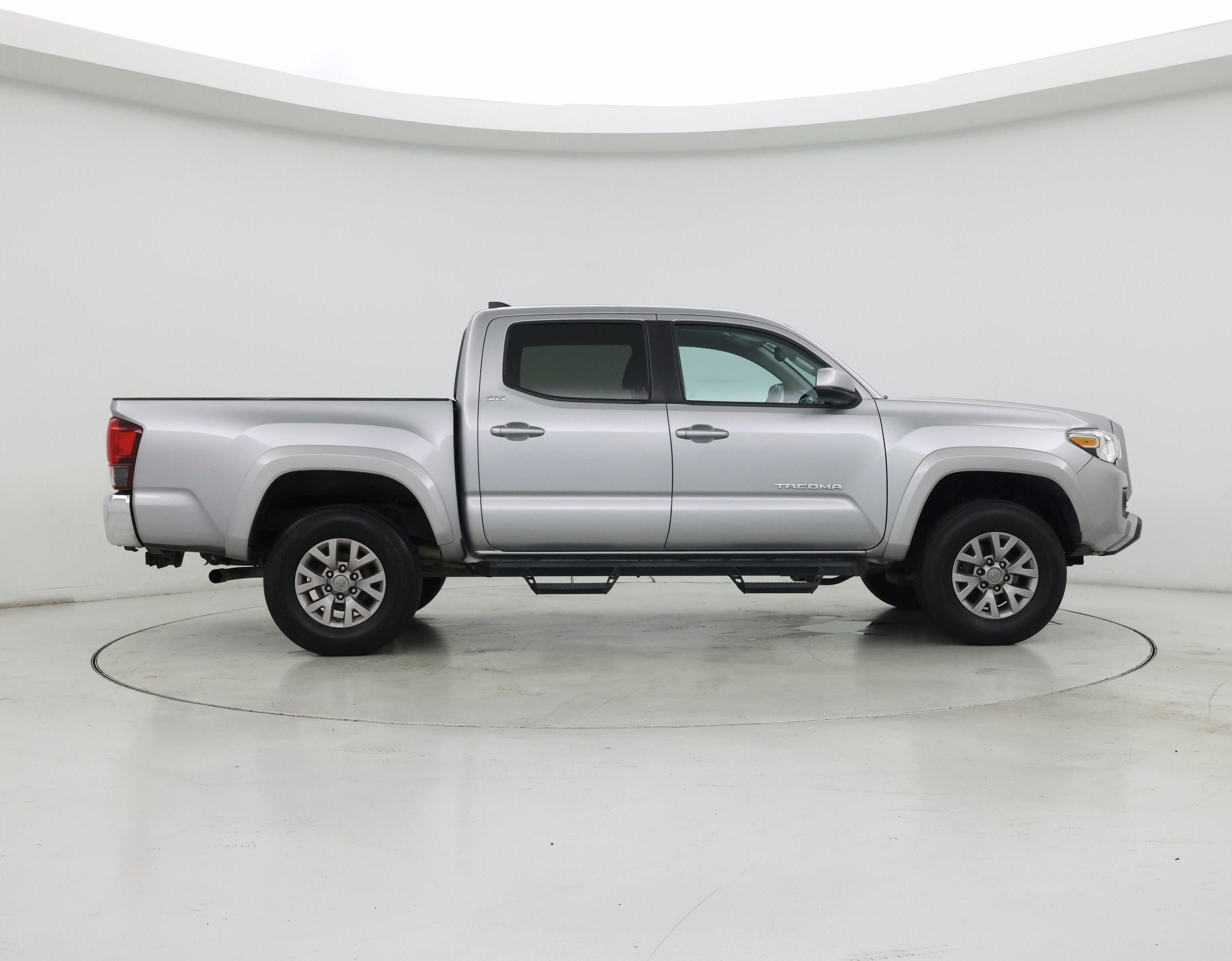 Thumbnail: 2019 Toyota Tacoma - 7
