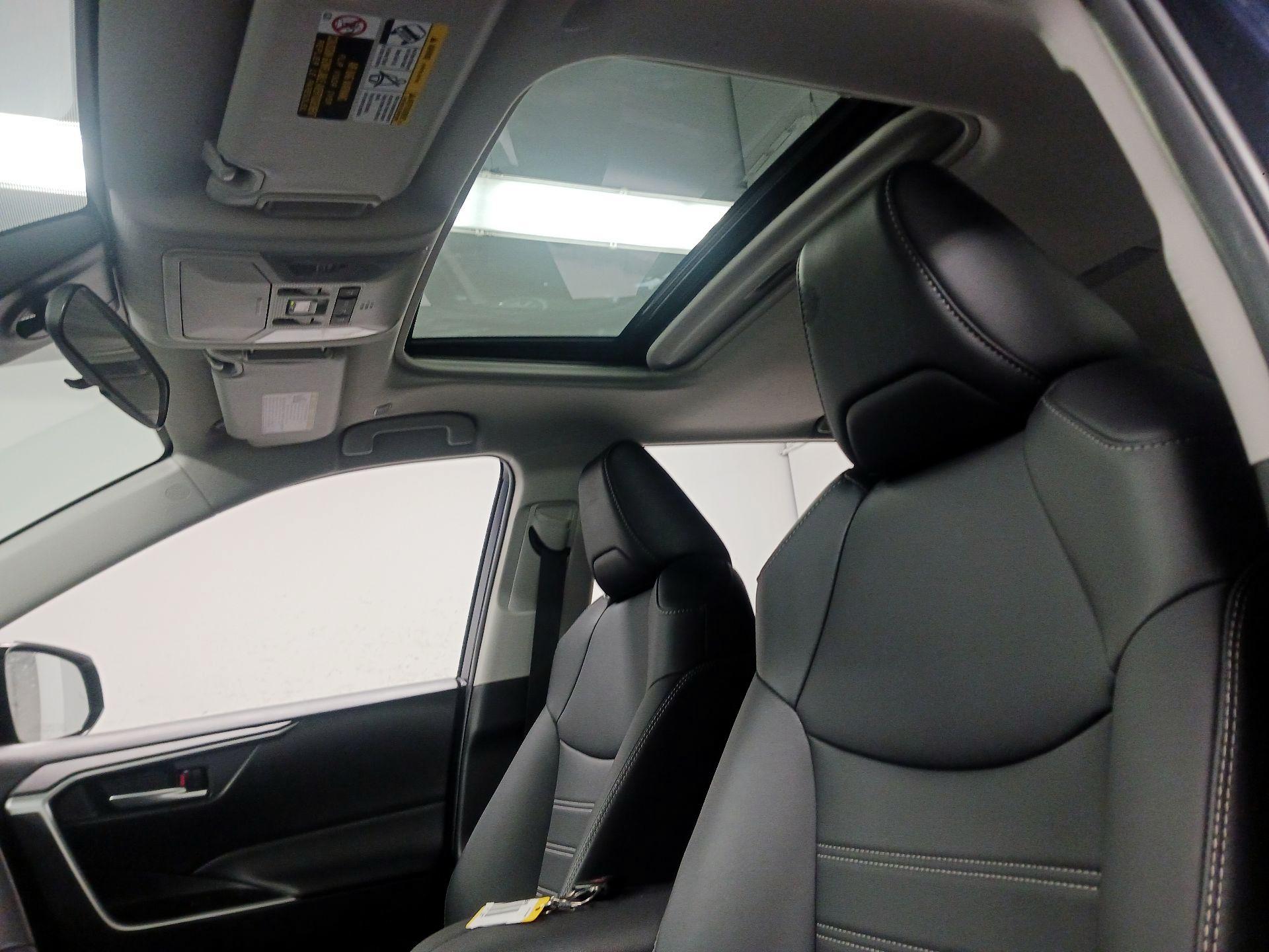Thumbnail: 2025 Toyota RAV4 - 19