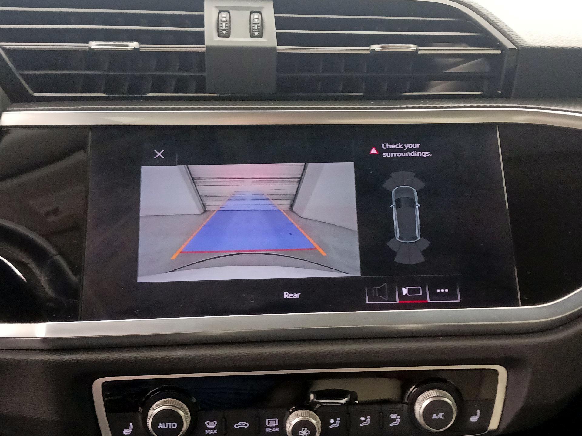 Thumbnail: 2020 Audi Q3 - 14