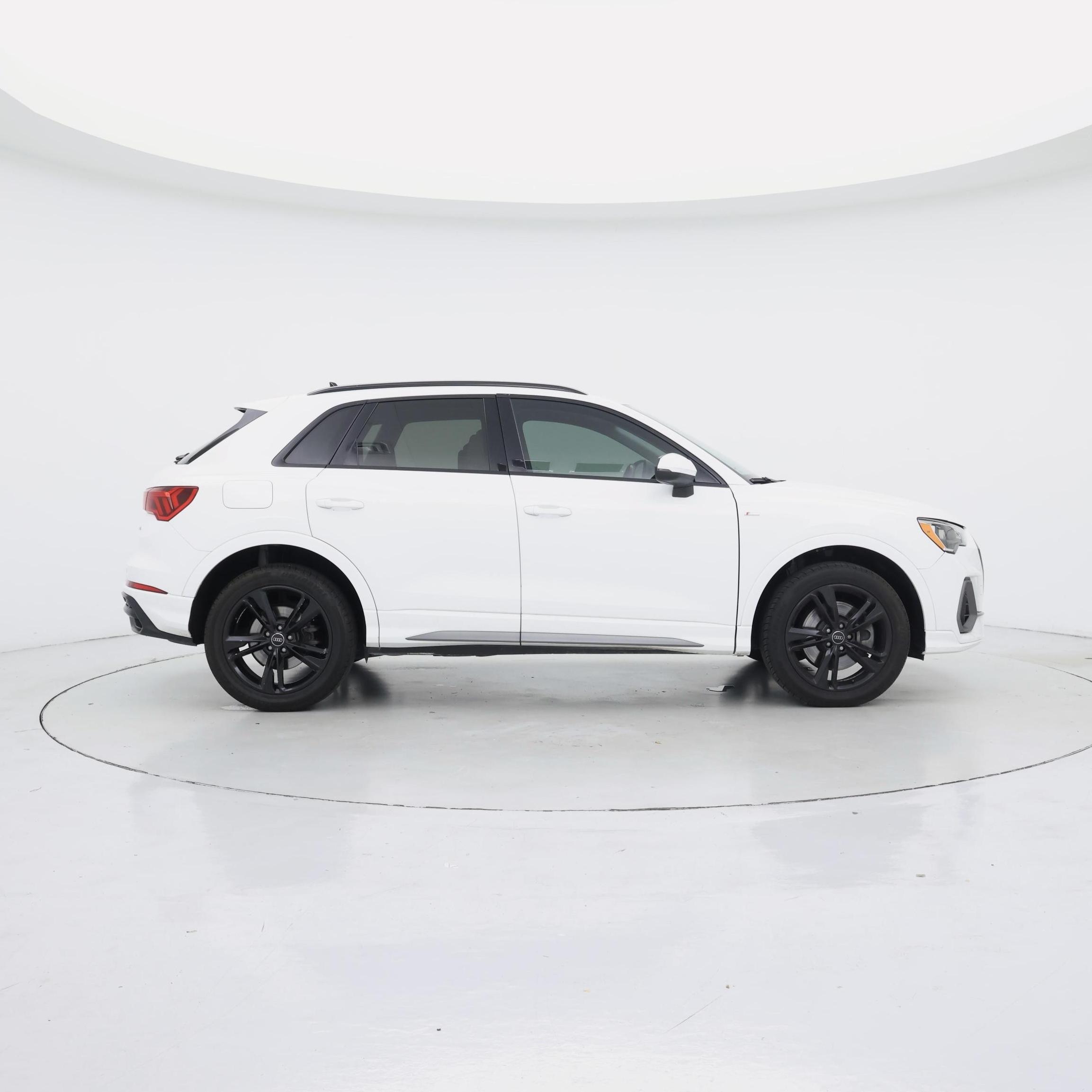 Thumbnail: 2020 Audi Q3 - 7