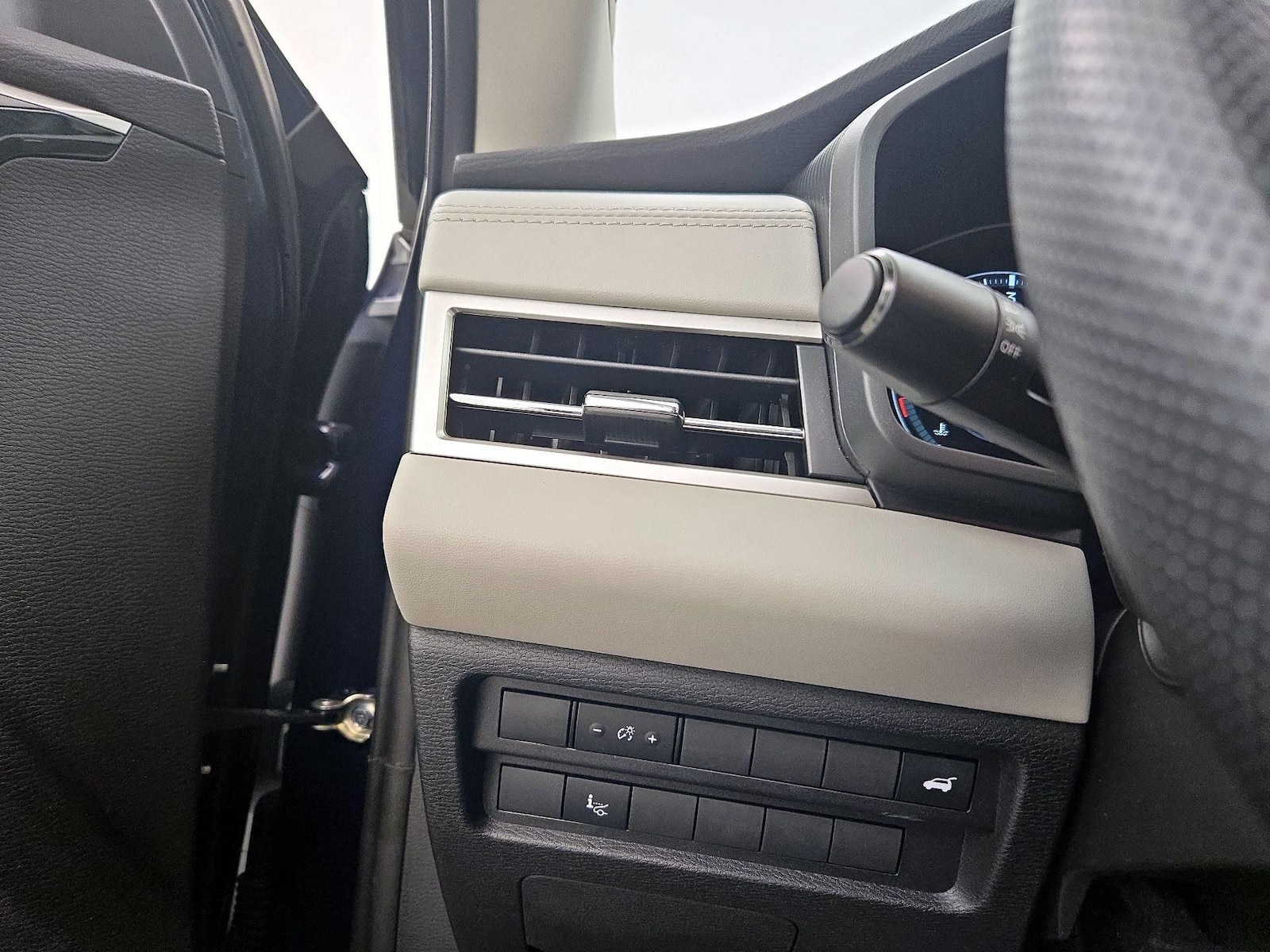 2024 Mitsubishi Outlander SEL - Photo 14