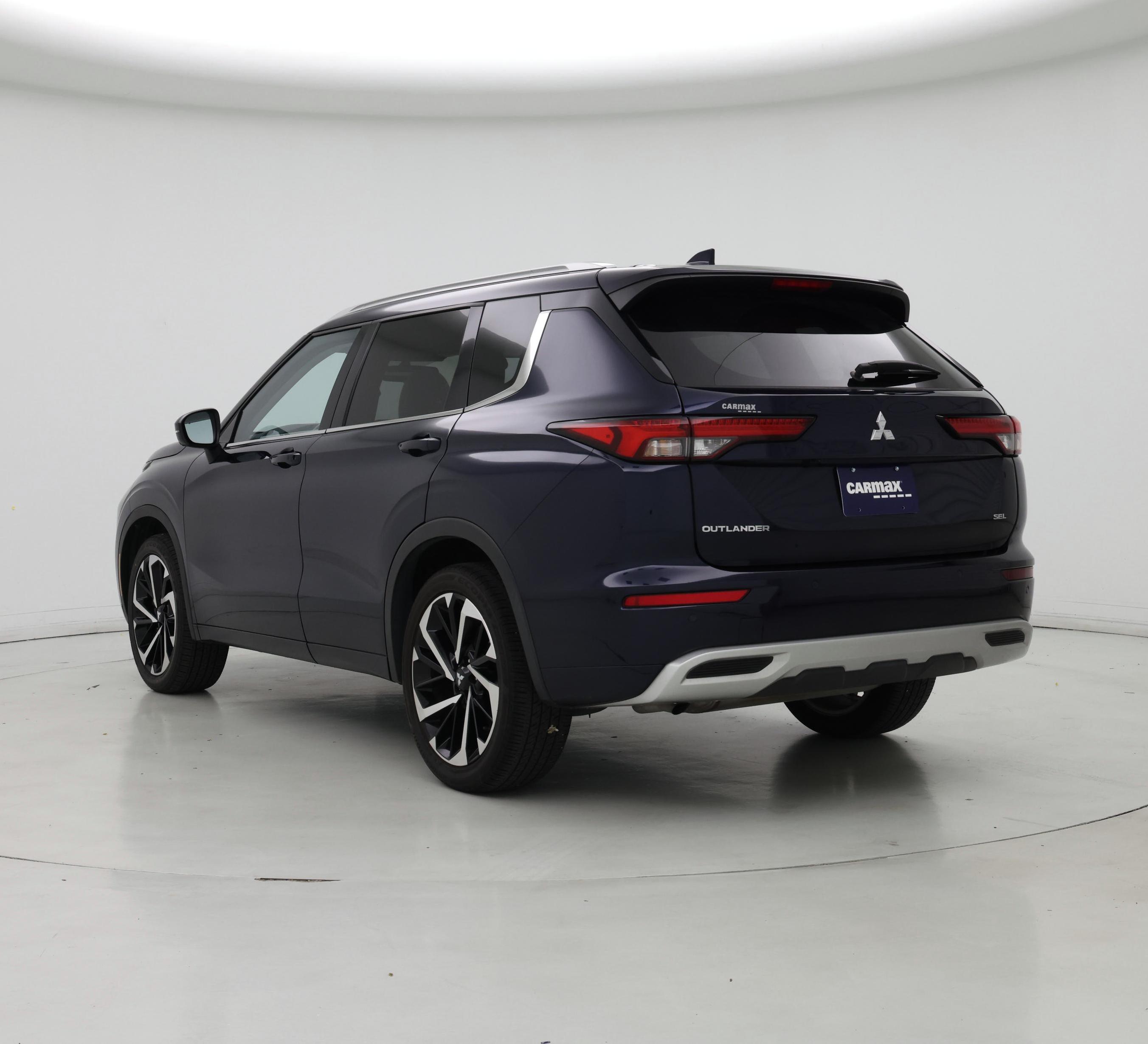 Thumbnail: 2024 Mitsubishi Outlander - 2