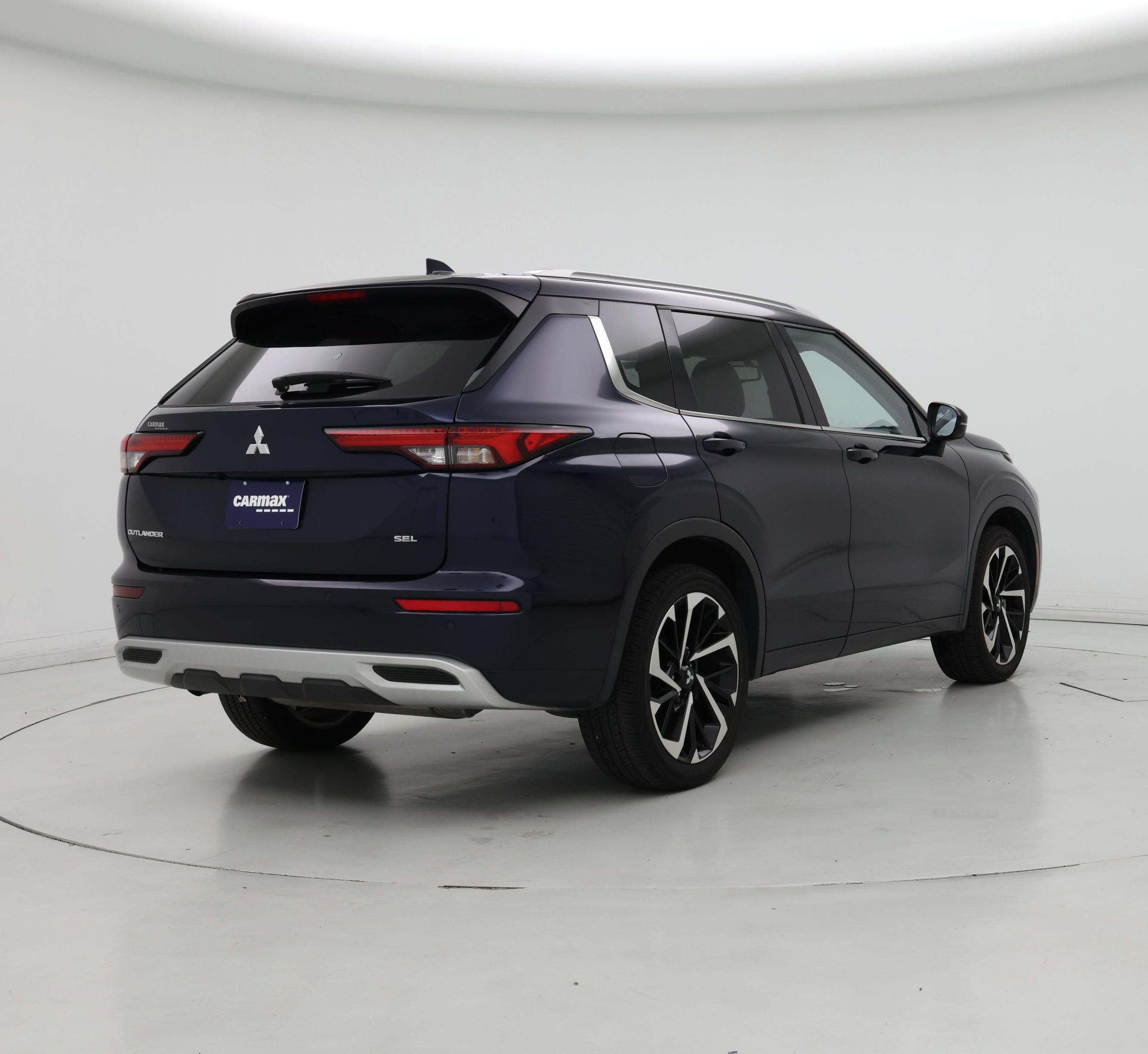 Thumbnail: 2024 Mitsubishi Outlander - 8